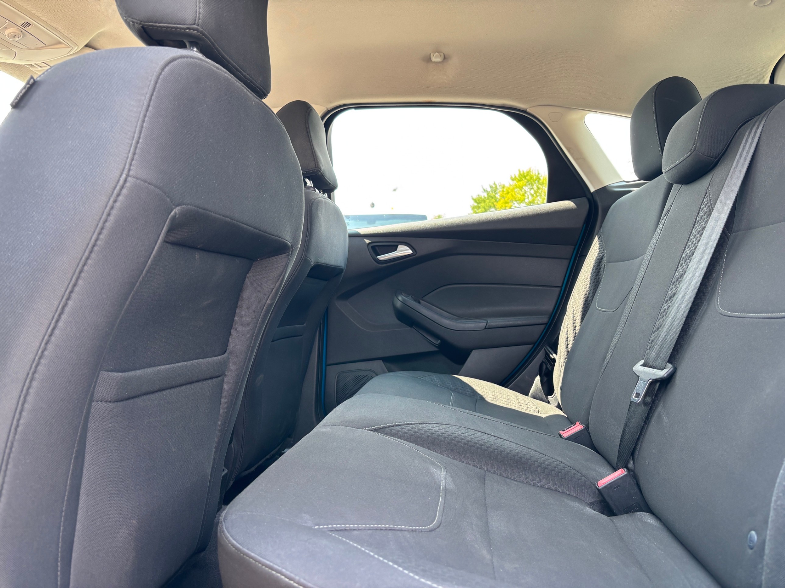 /dreamdriveauto/2015-Ford-Focus-9998216488654472.jpg
