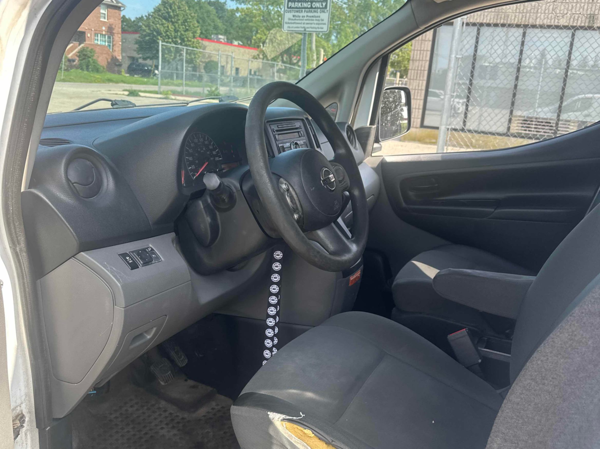 /dreamdriveauto/2015-Nissan-NV200-5526420058220896.jpg
