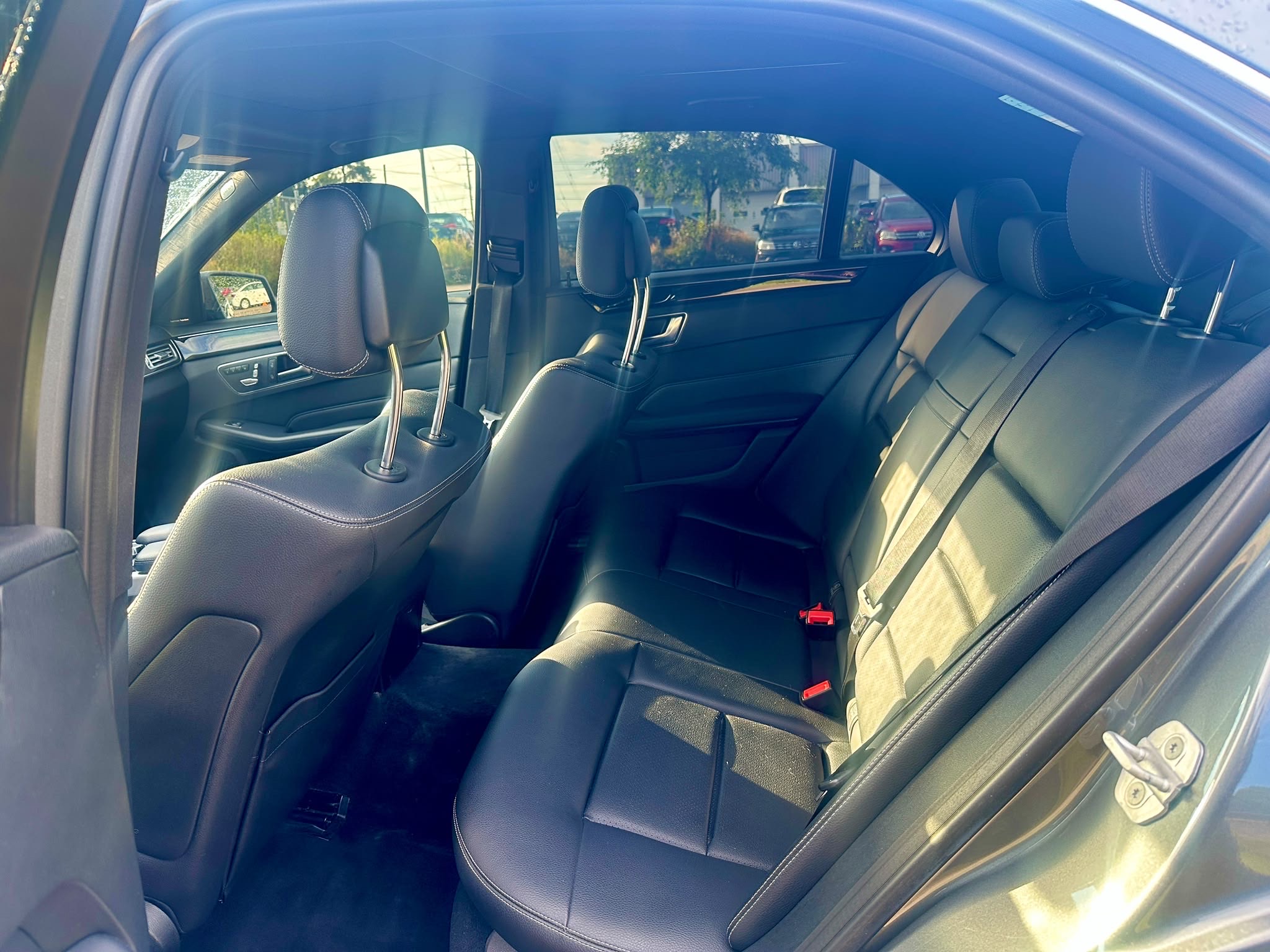 /dreamdriveauto/2016-Mercedes-Benz-E-Class-4763247560537578.jpg