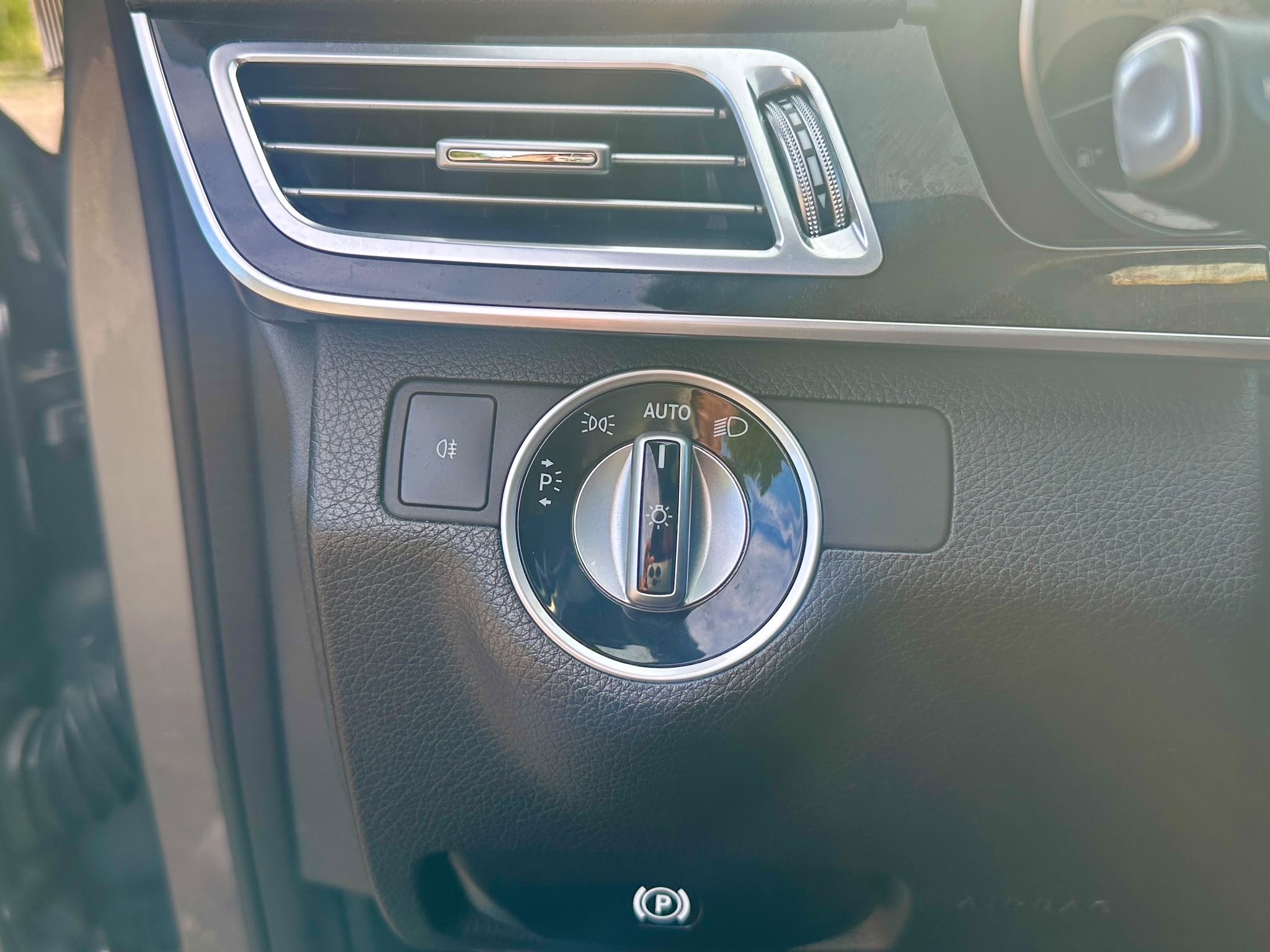 /dreamdriveauto/2016-Mercedes-Benz-E-Class-588955326361744.jpg