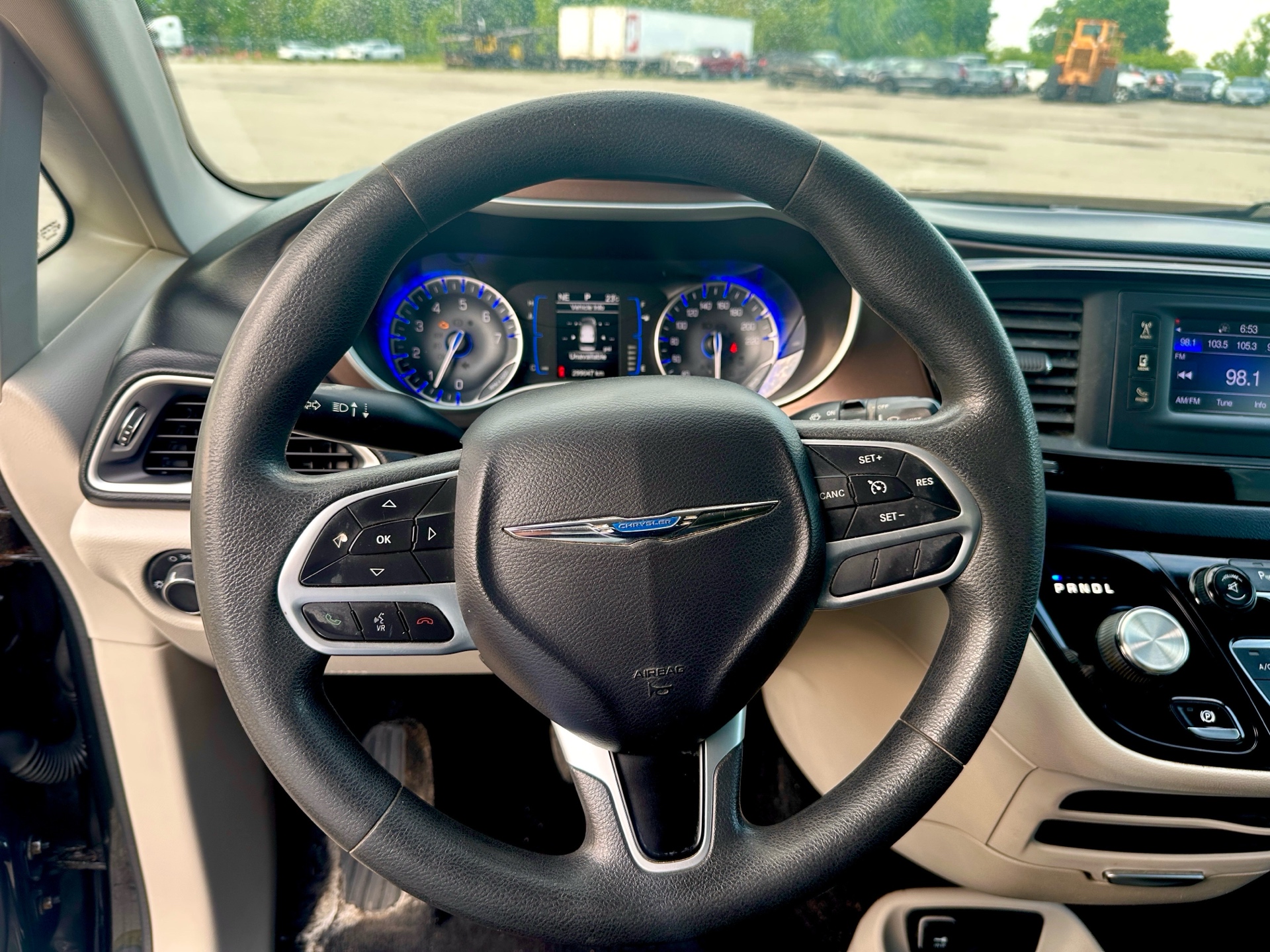 /dreamdriveauto/2017-Chrysler-Pacifica-19600902347034088.jpg