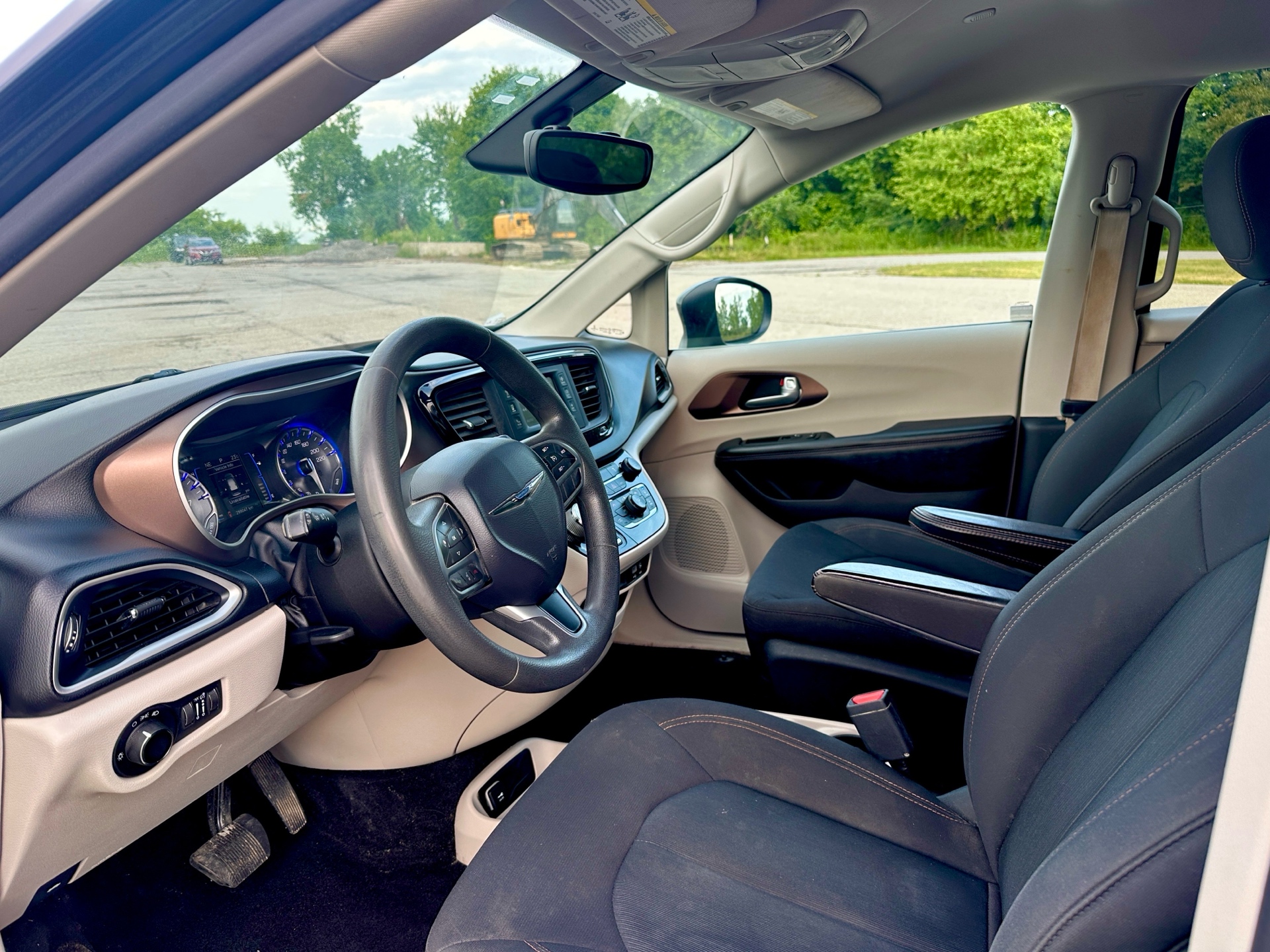 /dreamdriveauto/2017-Chrysler-Pacifica-42811161754348714.jpg