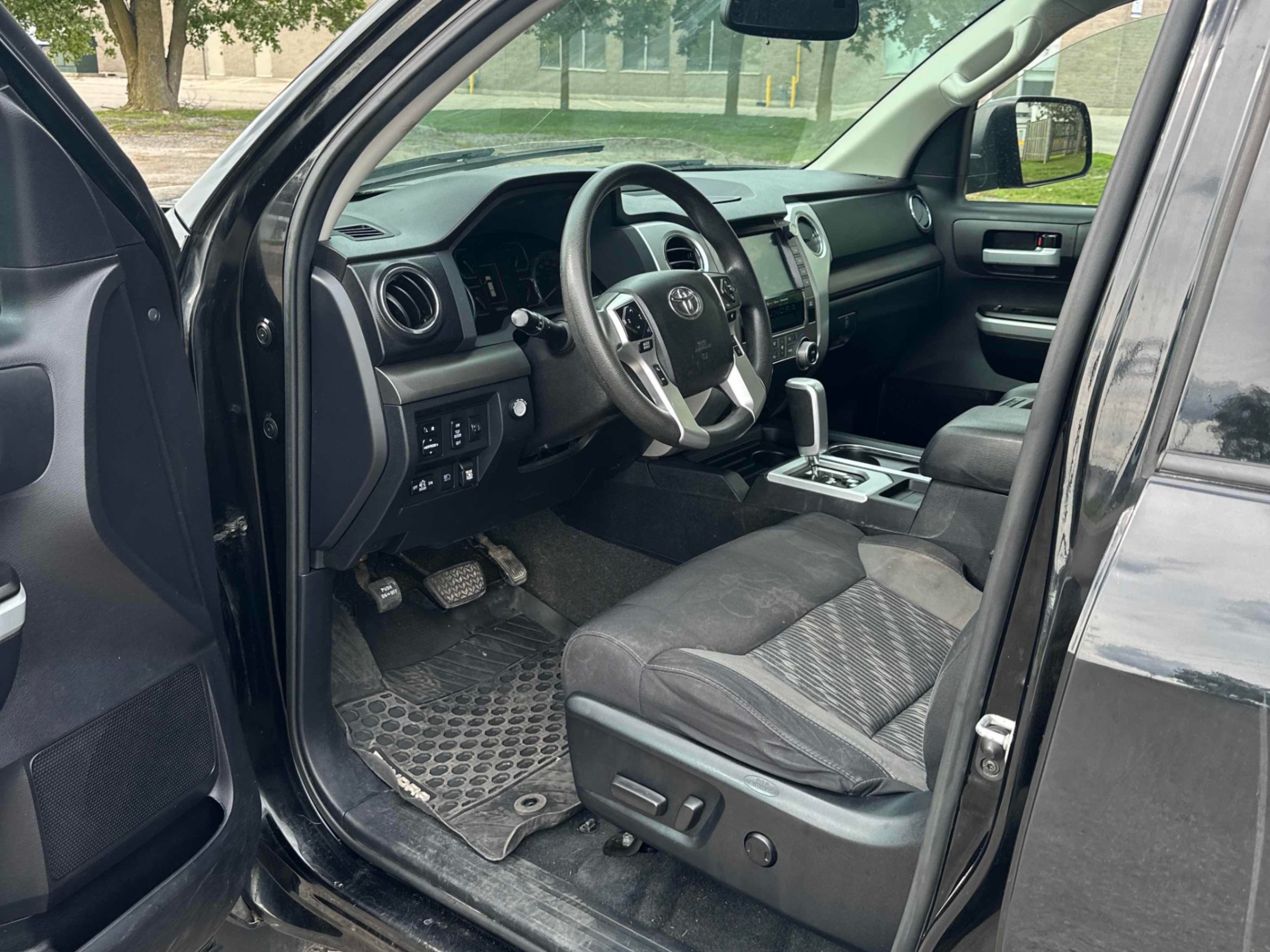 /dreamdriveauto/2021-Toyota-Tundra-8868475350579152.jpg