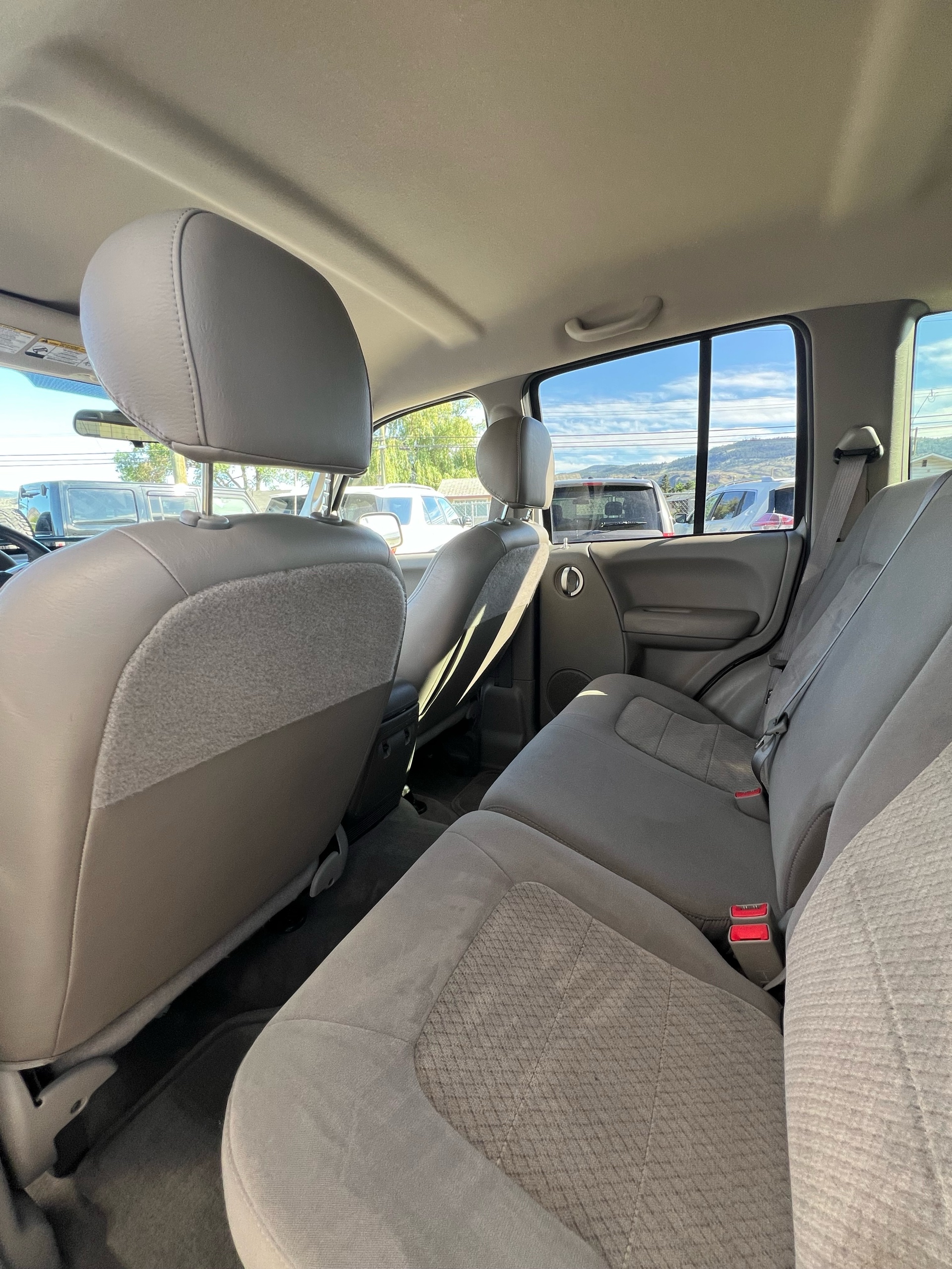 /drivehubautosales/2004-Jeep-Liberty-8593435587132294.jpg