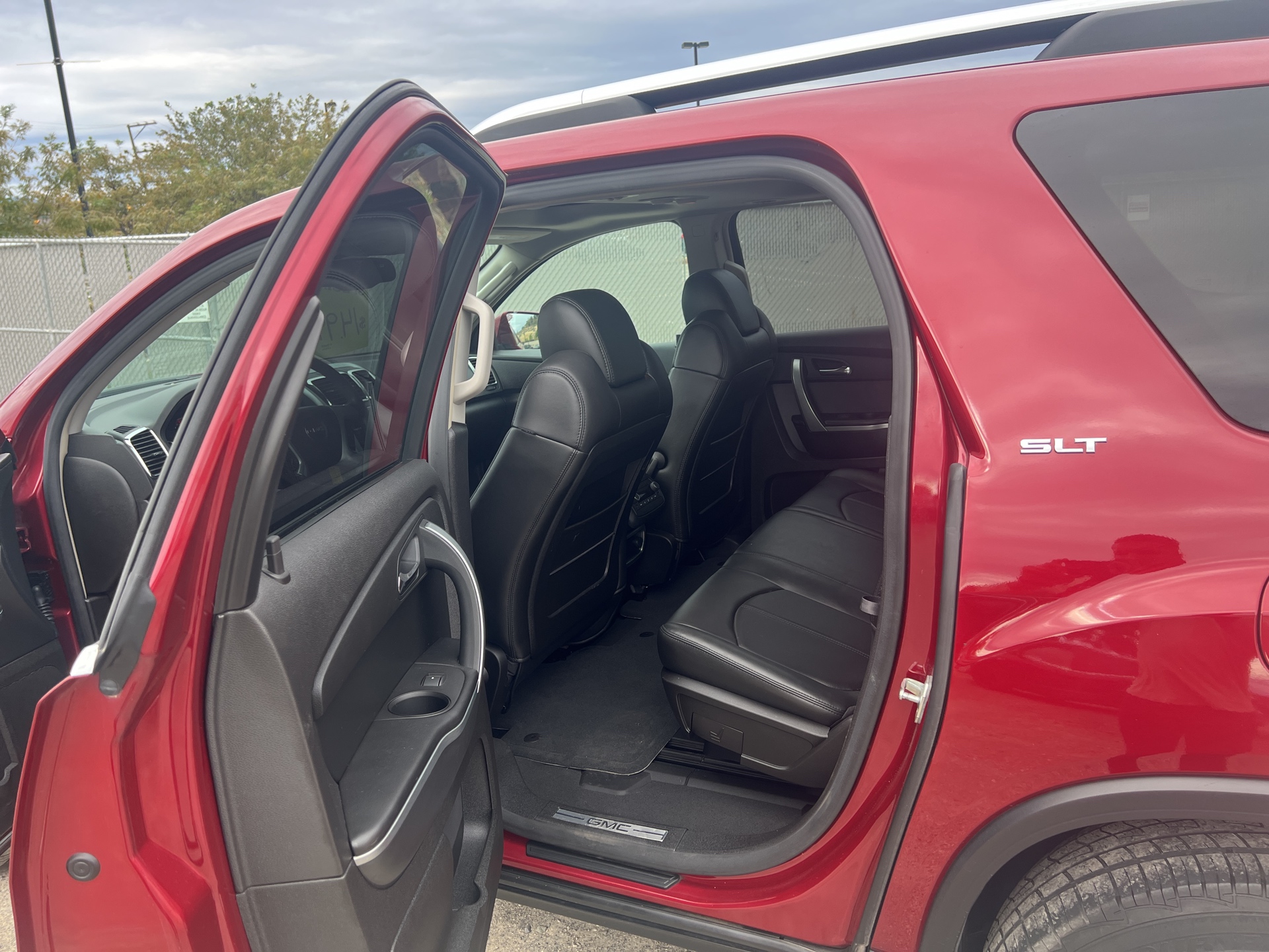 /drivehubautosales/2007-GMC-Acadia-004893651163581314.jpg