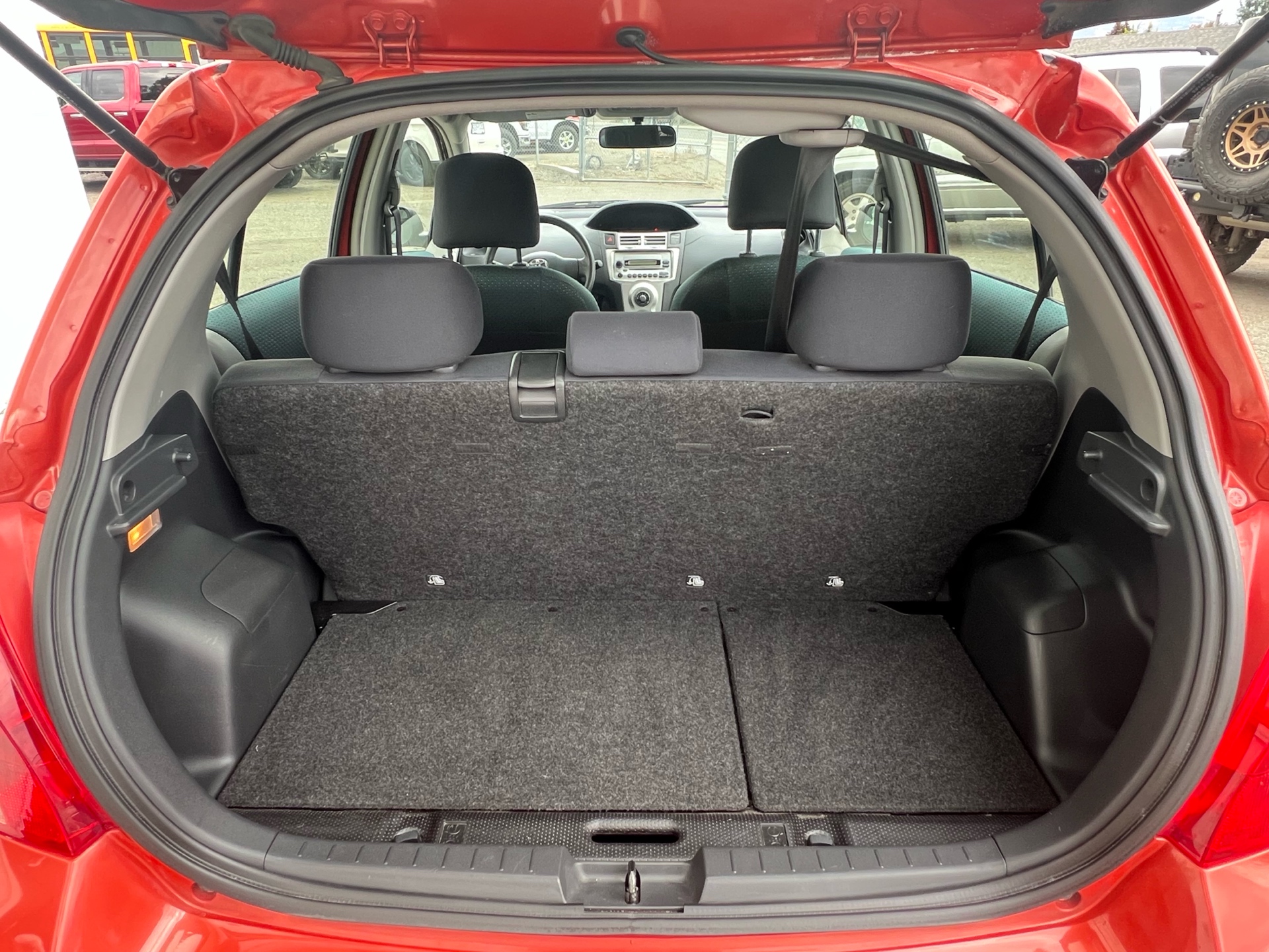 /drivehubautosales/2008-Toyota-Yaris-09653034049063125.jpg