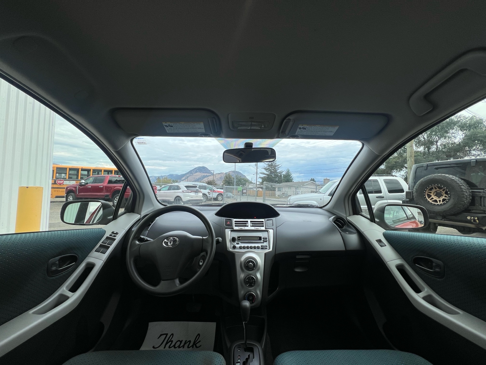 /drivehubautosales/2008-Toyota-Yaris-27622376194829457.jpg