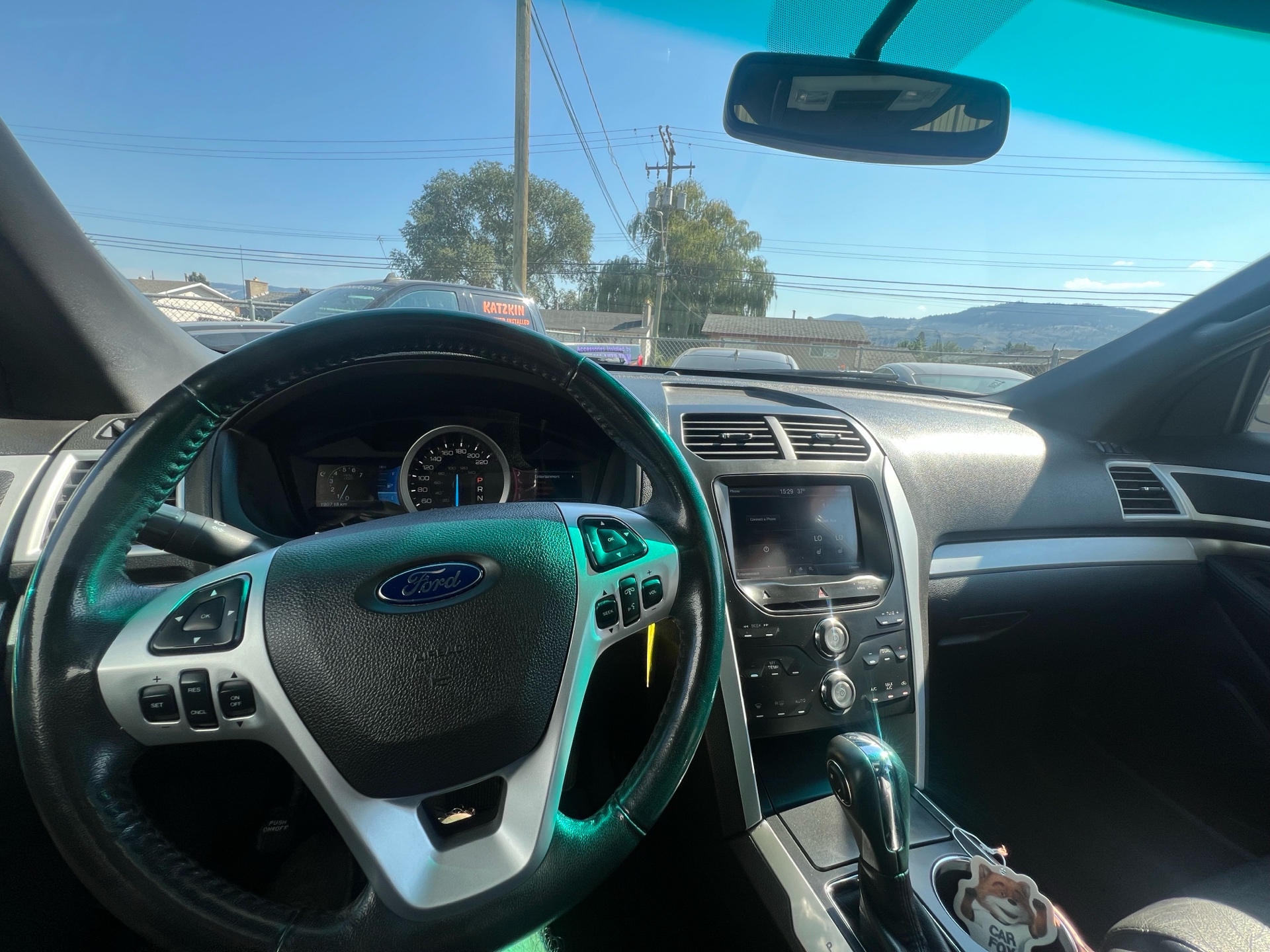 /drivehubautosales/2011-Ford-Explorer-032719054031941974.jpg