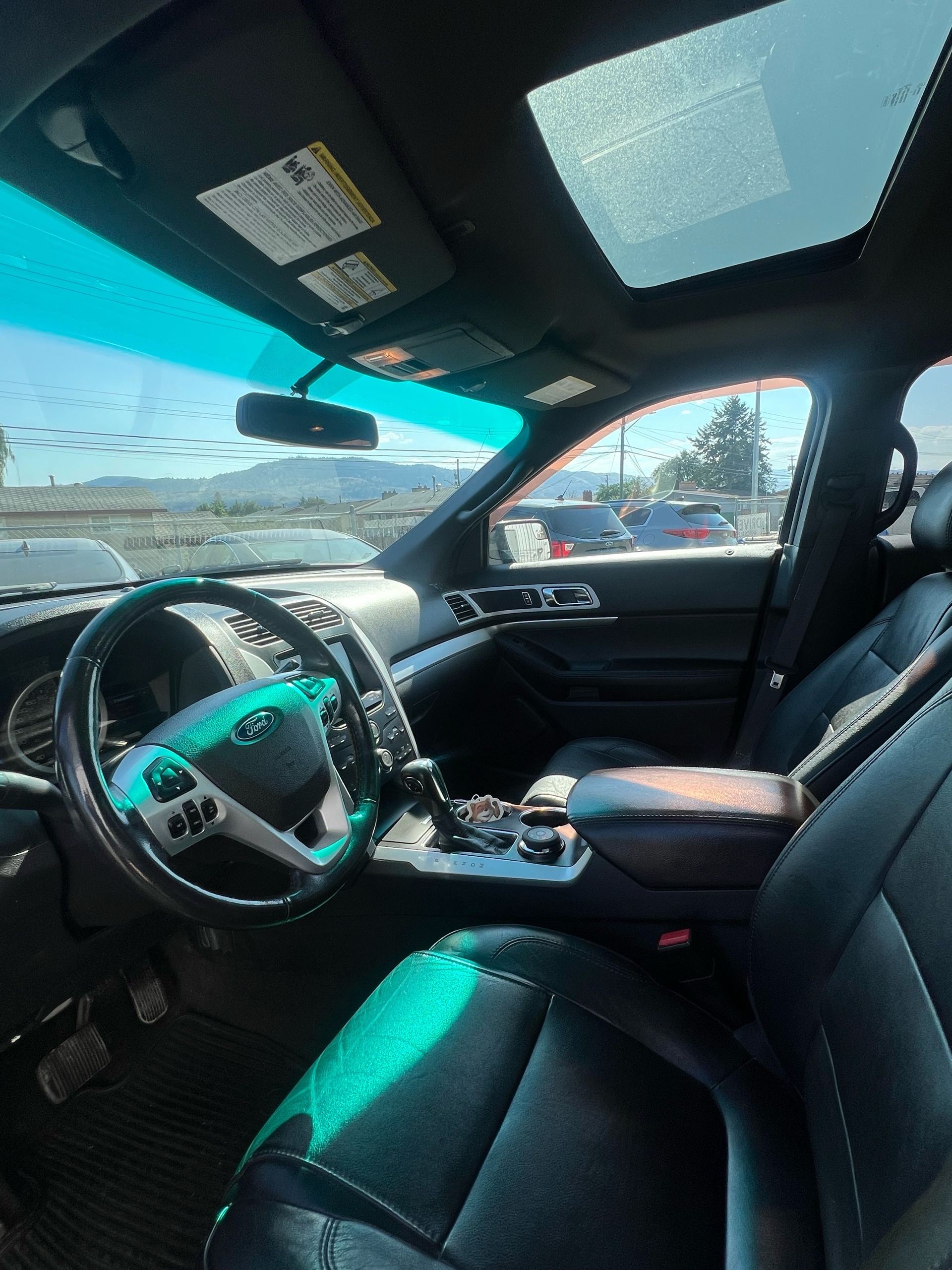 /drivehubautosales/2011-Ford-Explorer-8552075547485682.jpg