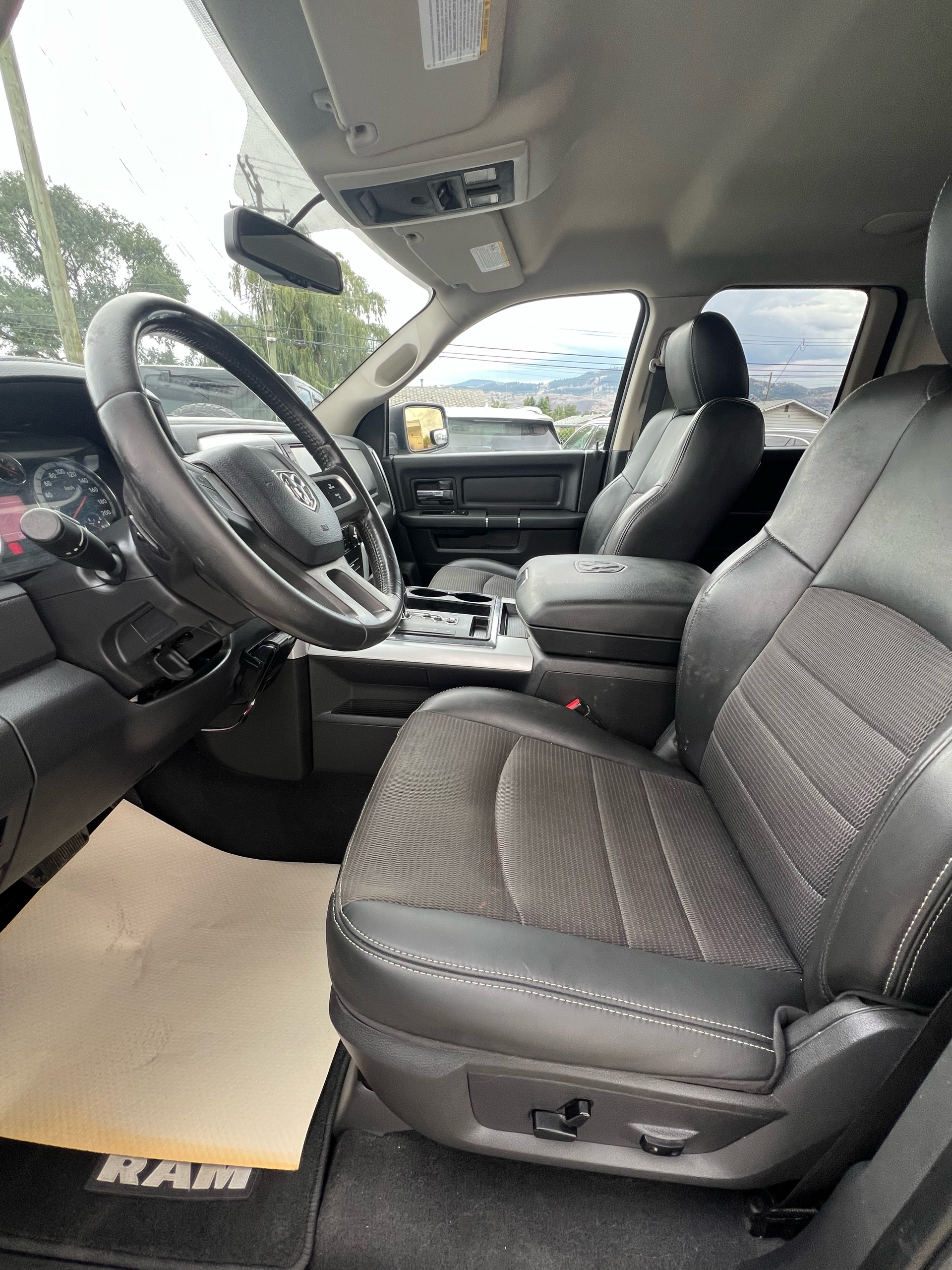 /drivehubautosales/2011-Ram-1500-6566961553672044.jpg