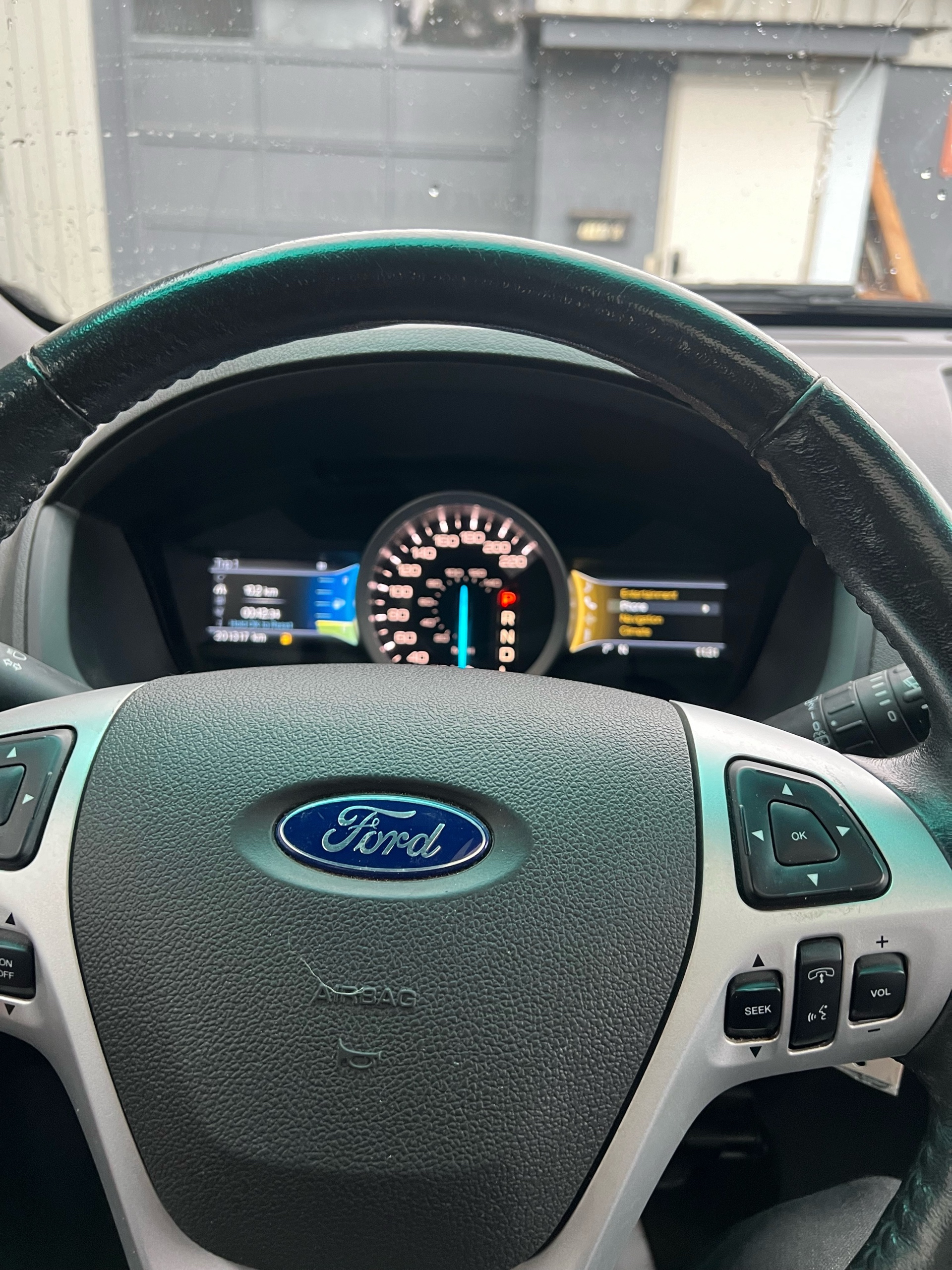 /drivehubautosales/2012-Ford-Explorer-17999693293036123.jpg