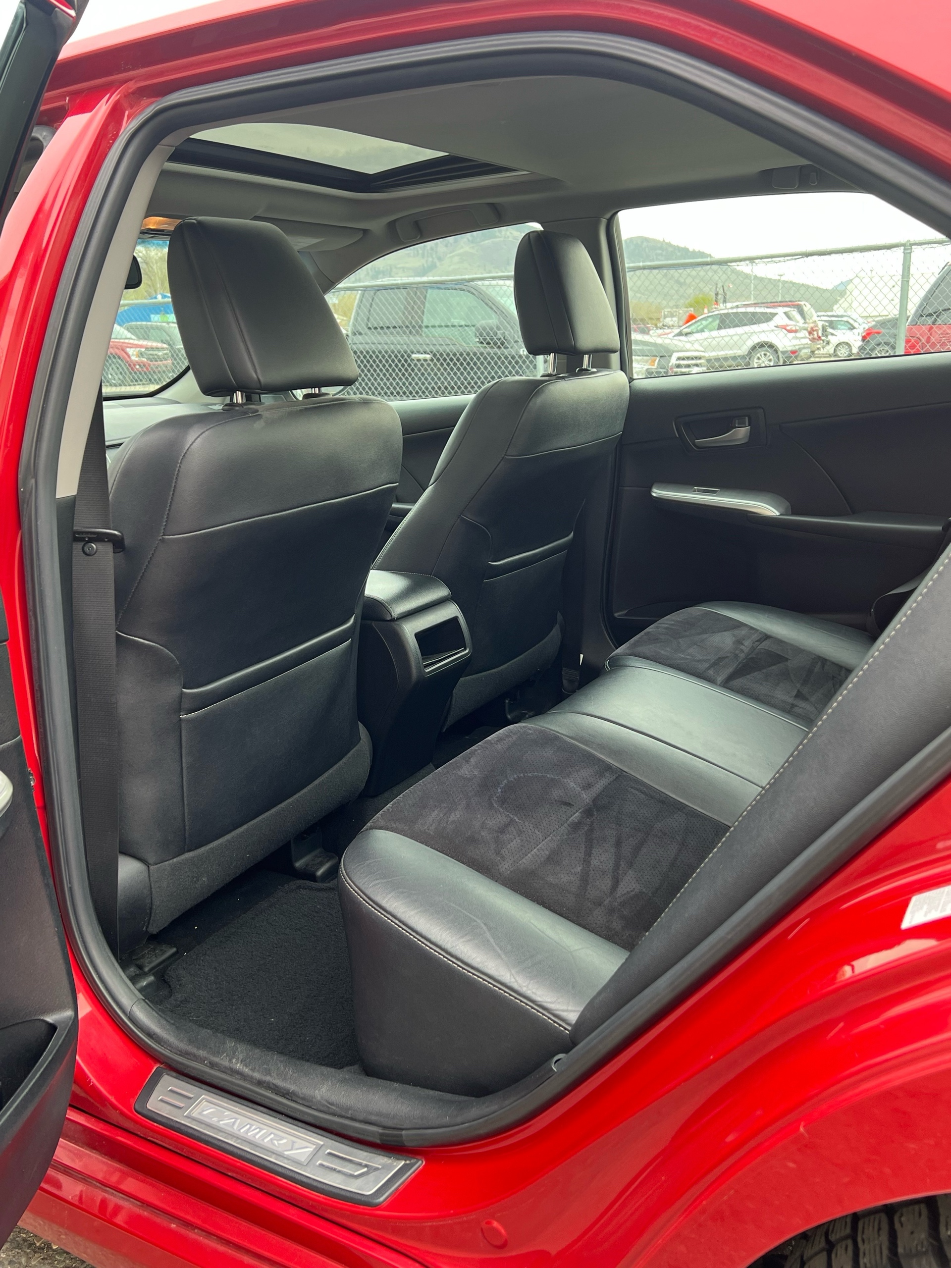 /drivehubautosales/2012-Toyota-Camry-8610437139594902.jpg