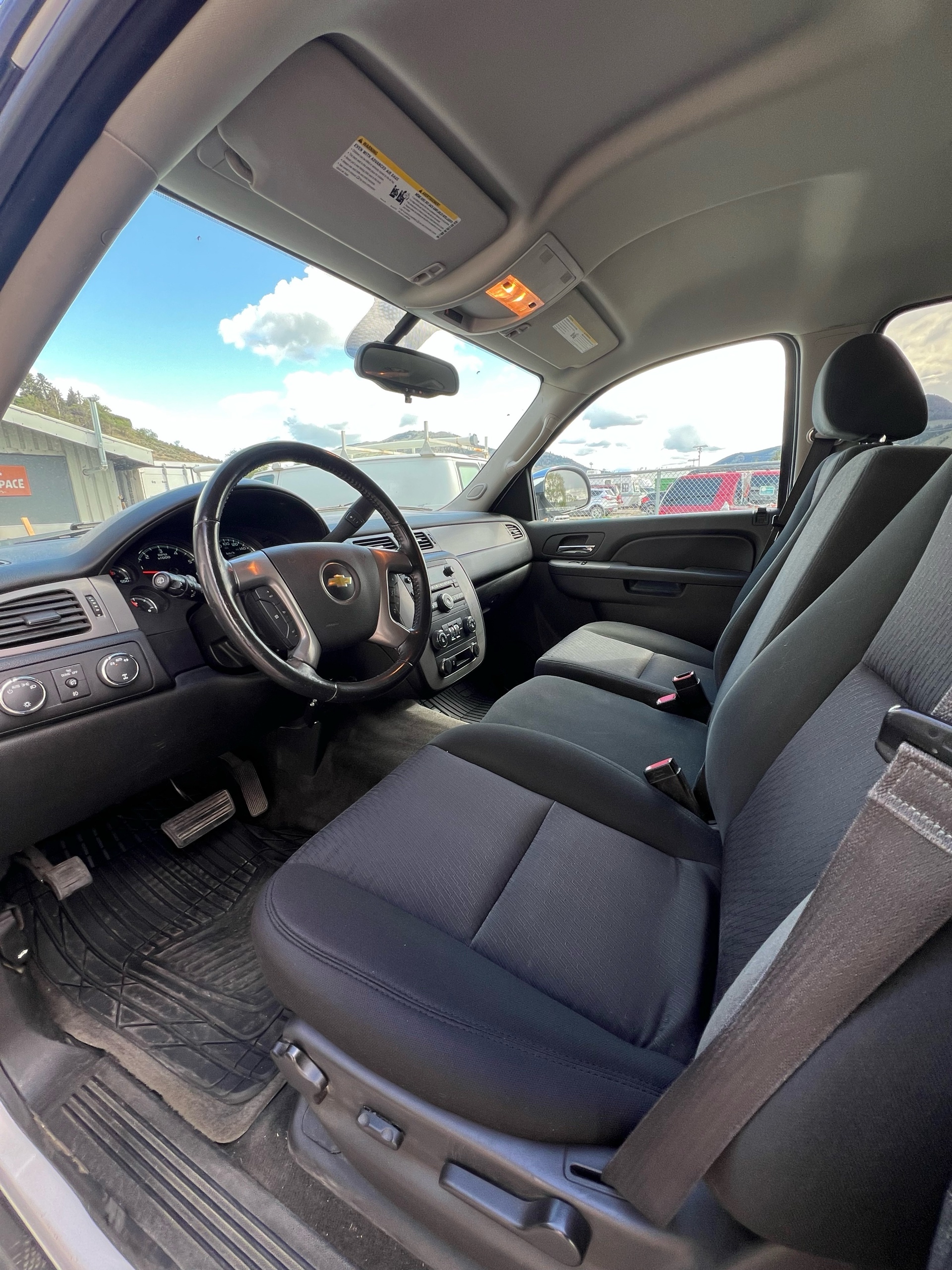 /drivehubautosales/2013-Chevrolet-Tahoe-5094082574954524.jpg