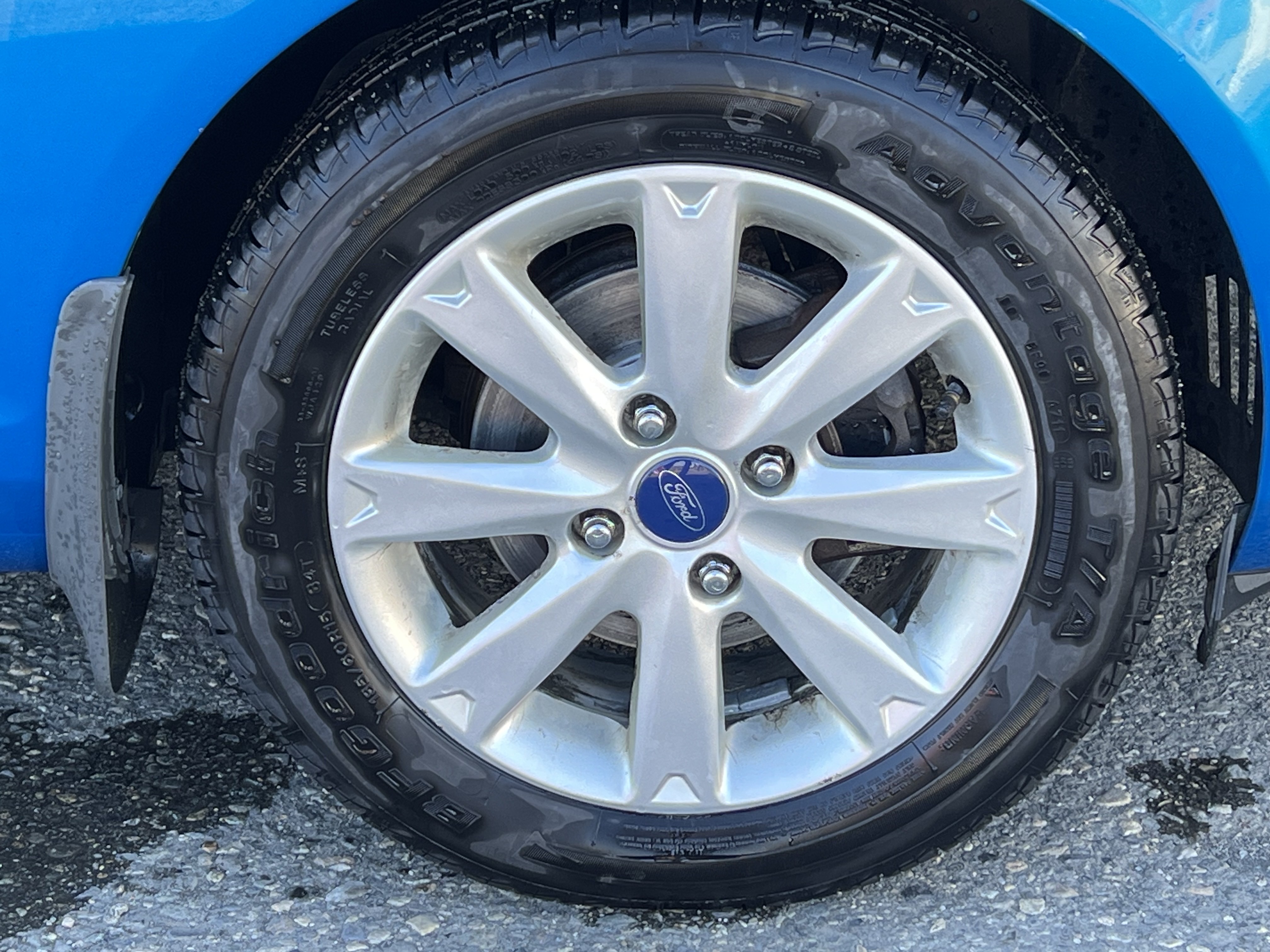 /drivehubautosales/2013-Ford-Fiesta-2303643544092473.jpg