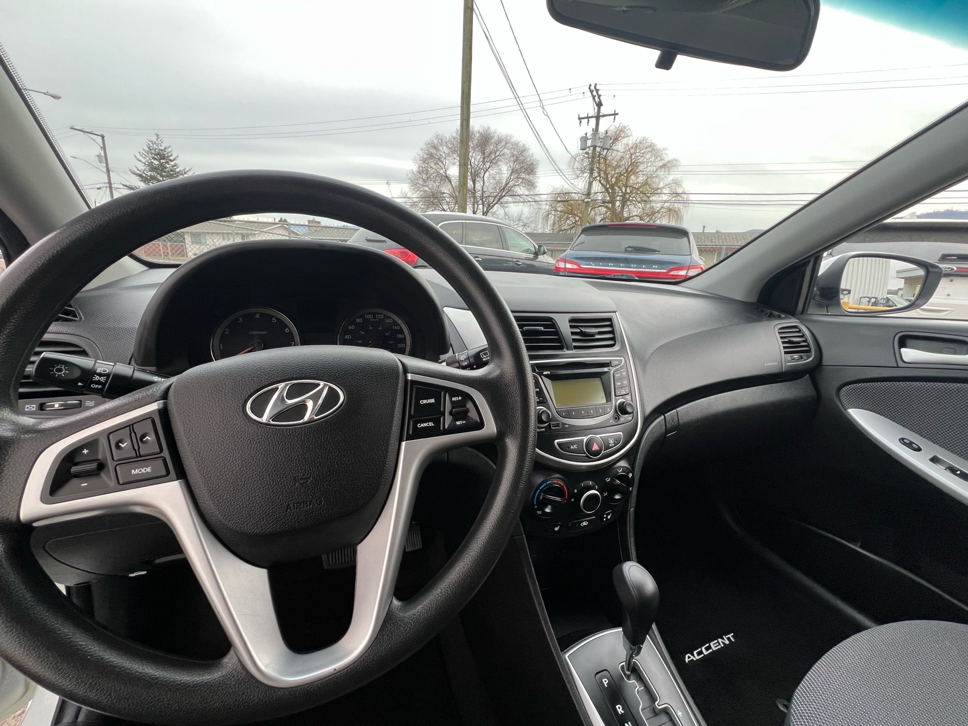/drivehubautosales/2013-Hyundai-Accent-23099919538250258.jpg