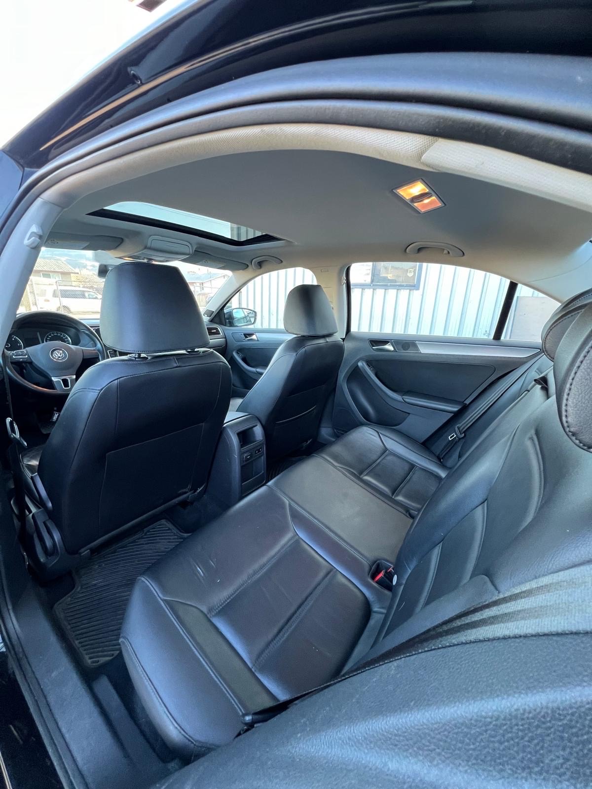 /drivehubautosales/2013-Volkswagen-Jetta-23368931525334147.jpg