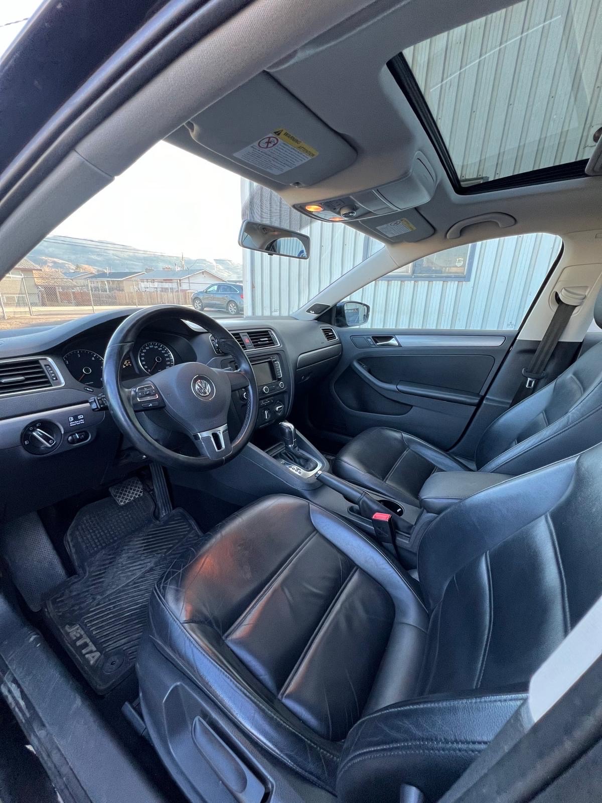 /drivehubautosales/2013-Volkswagen-Jetta-6649747830205368.jpg
