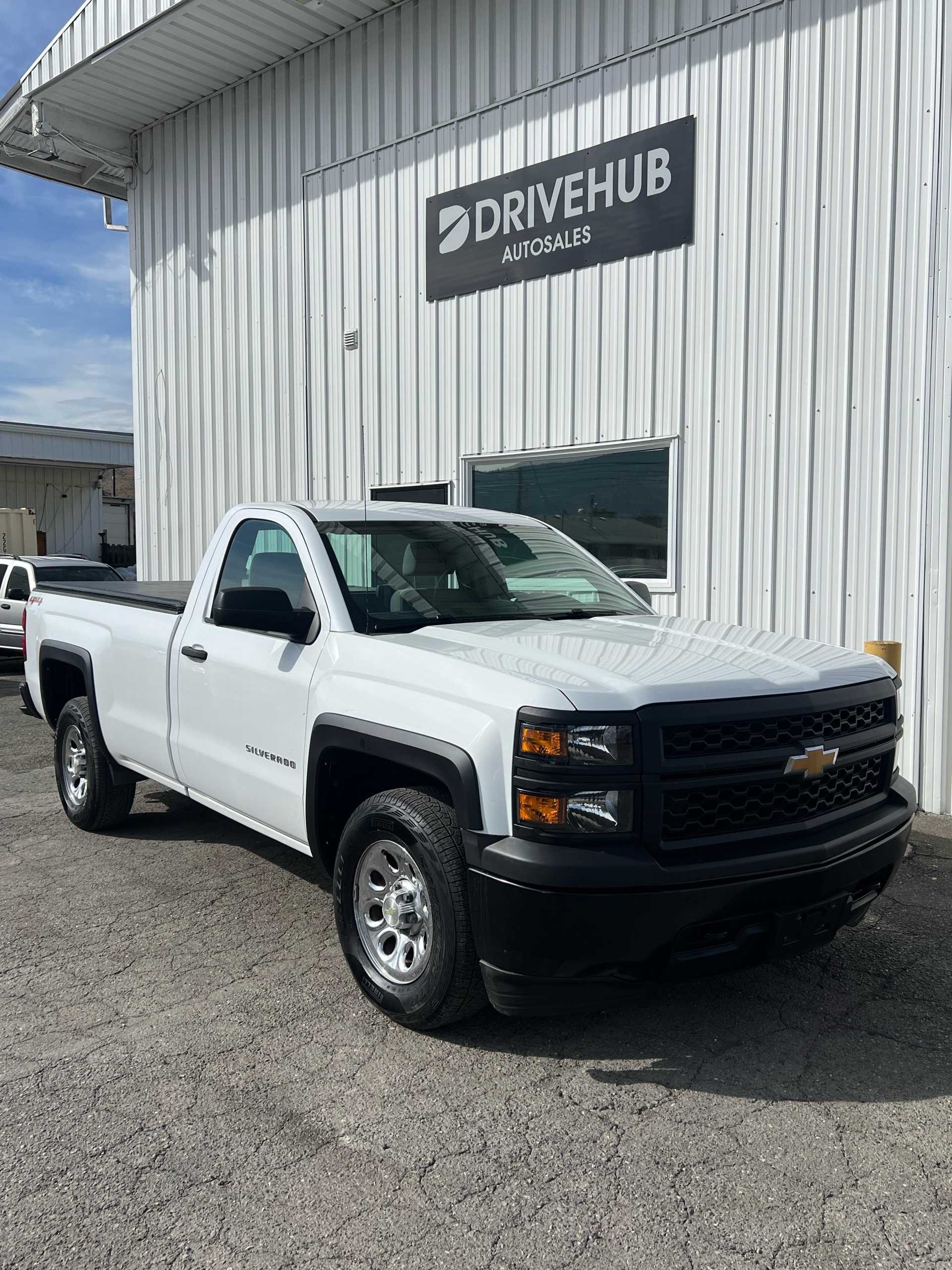 /drivehubautosales/2014-Chevrolet-Silverado1500-7885416946087473.jpg