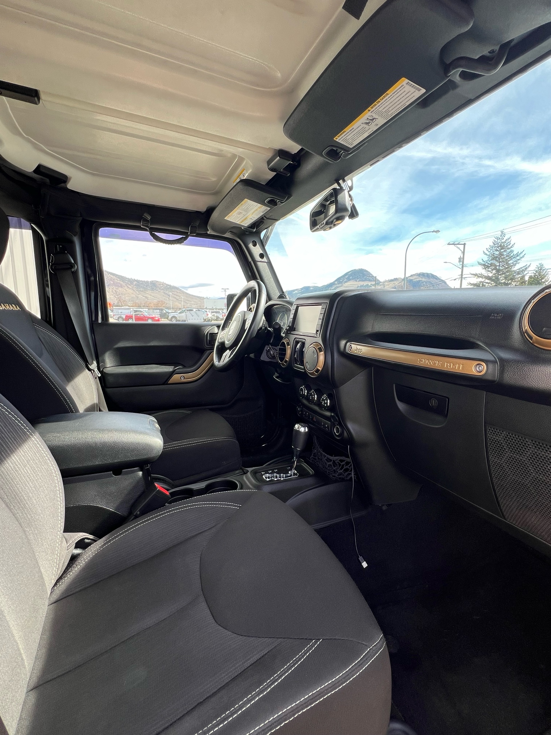 /drivehubautosales/2014-Jeep-WRANGLERUNLIMITED-402739073127516.jpg