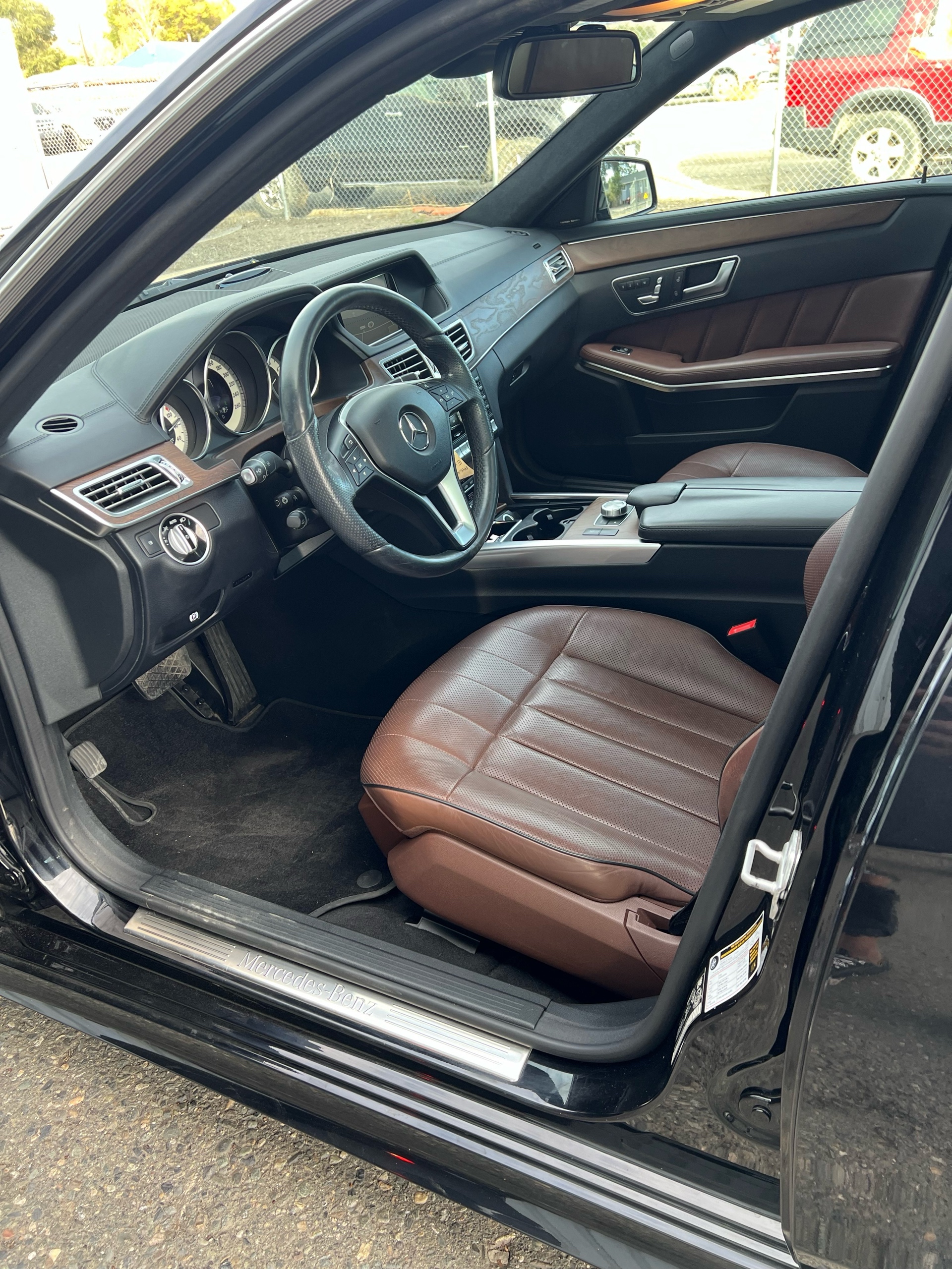 /drivehubautosales/2014-Mercedes-Benz-E-Class-09396888259864267.jpg
