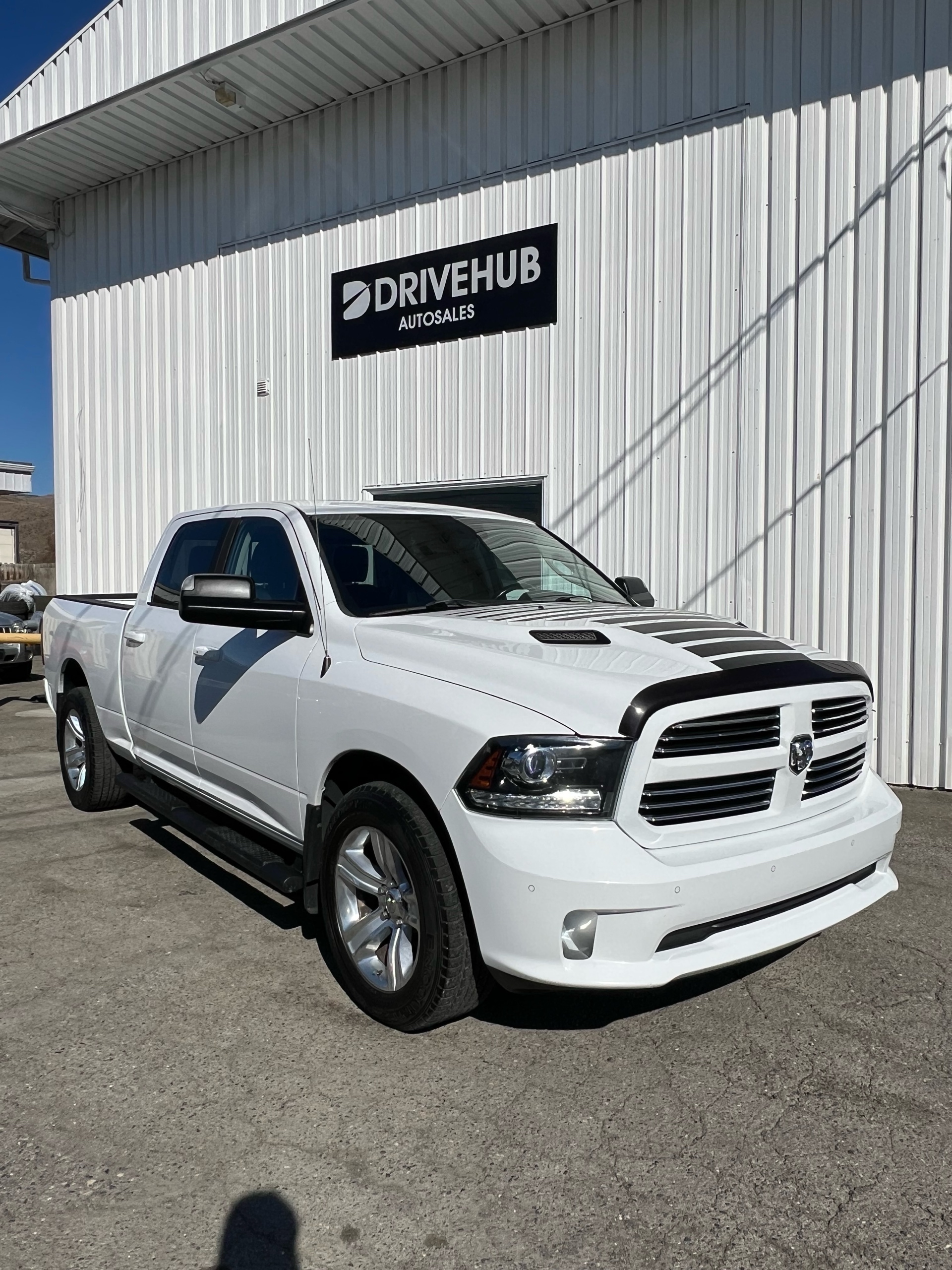 /drivehubautosales/2014-Ram-1500-011869010918446055.jpg