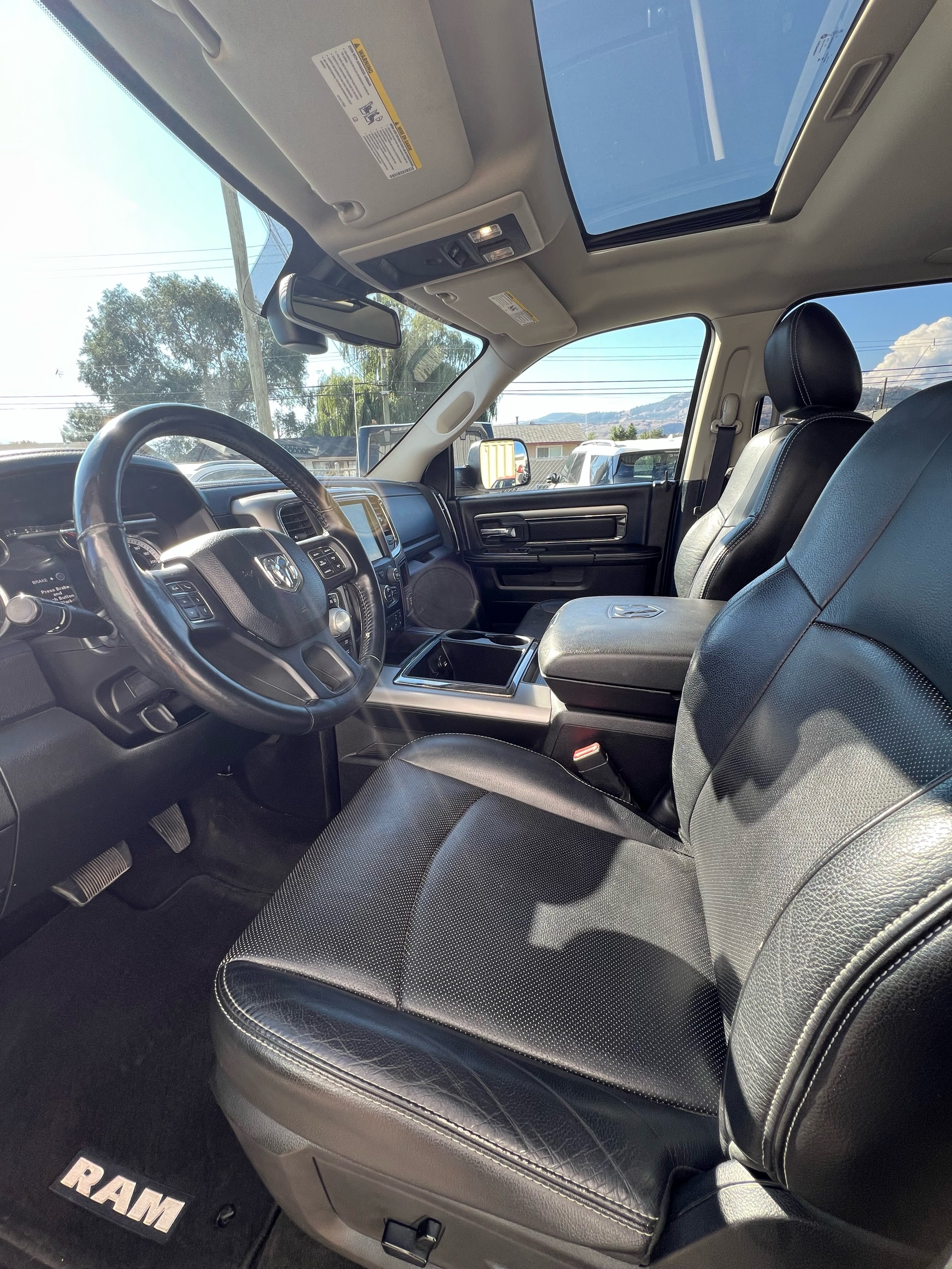 /drivehubautosales/2014-Ram-1500-2512993188017889.jpg