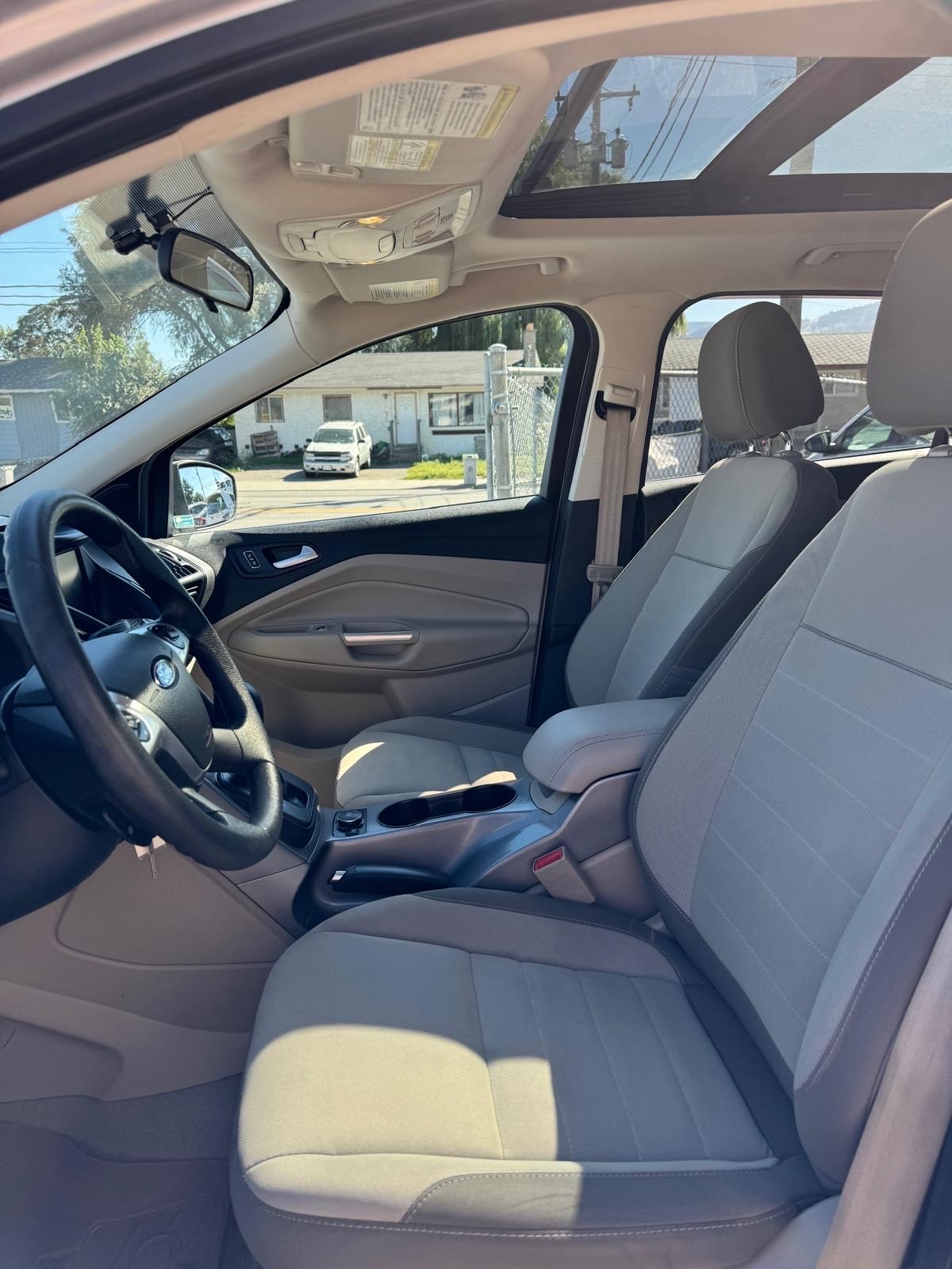 /drivehubautosales/2015-Ford-Escape-5118542873180503.jpg