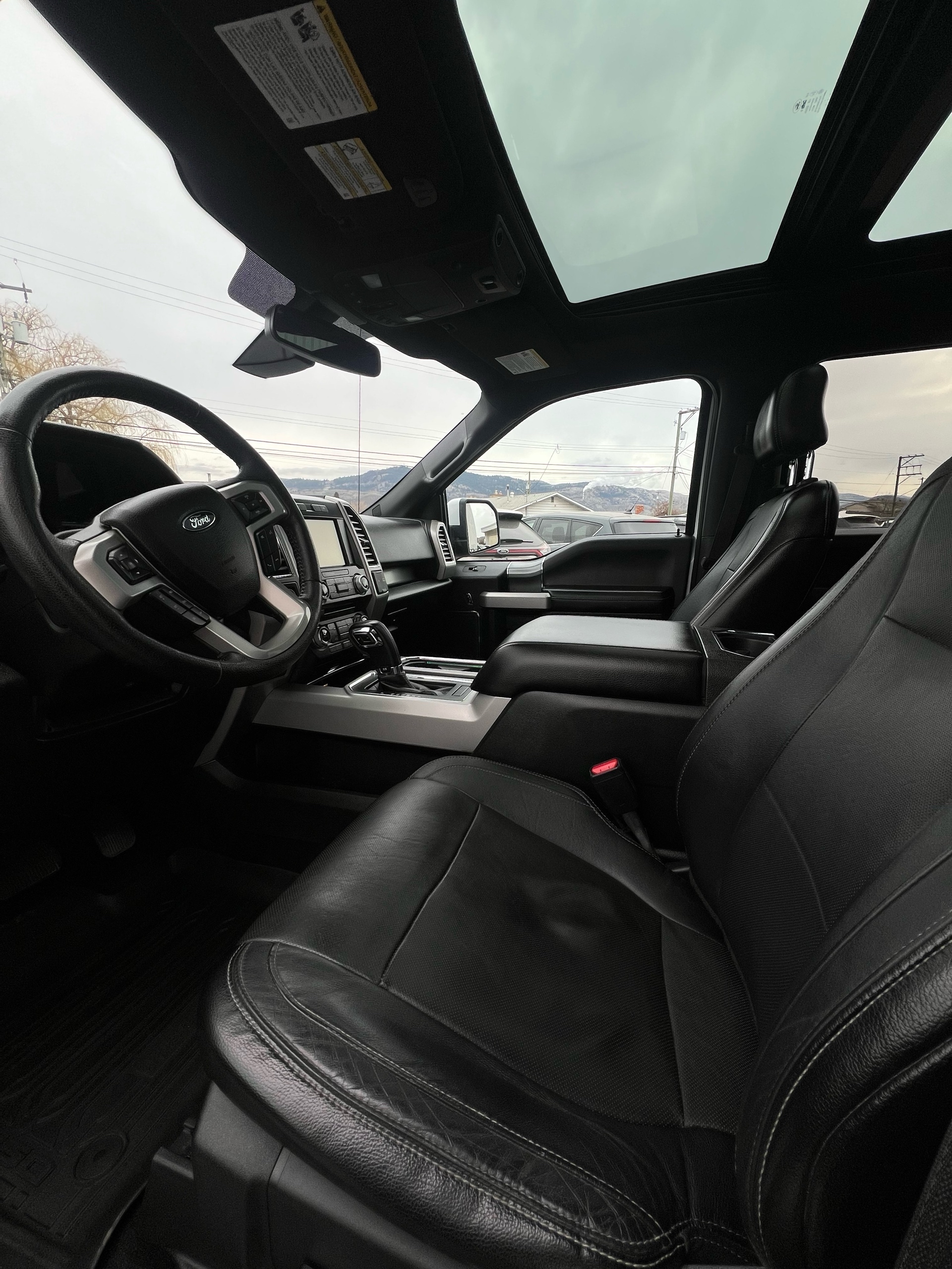 /drivehubautosales/2015-Ford-F-150-686596225214654.jpg