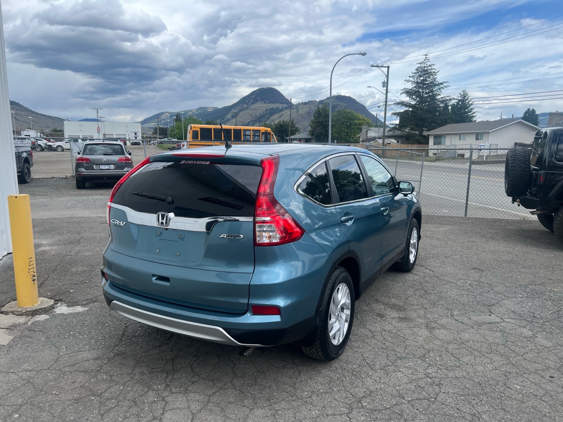 /drivehubautosales/2015-Honda-CR-V-14036137114390956.jpg