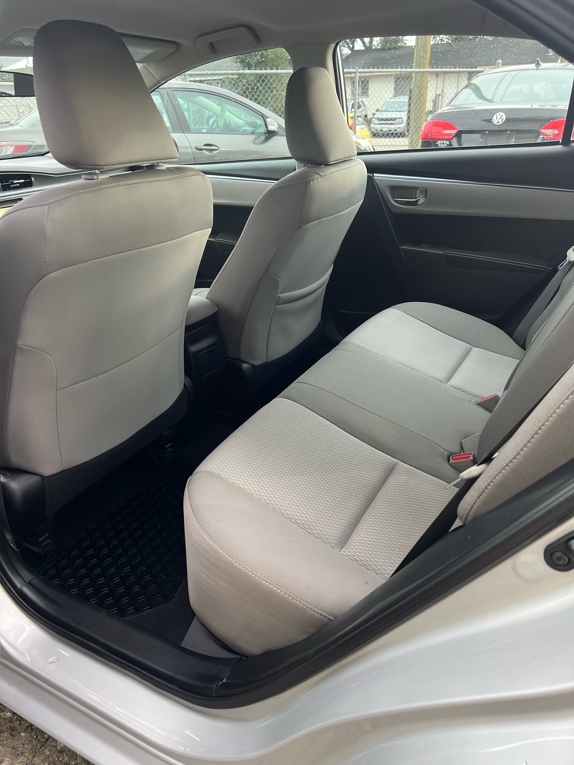 /drivehubautosales/2015-Toyota-Corolla-9012104193483348.jpg