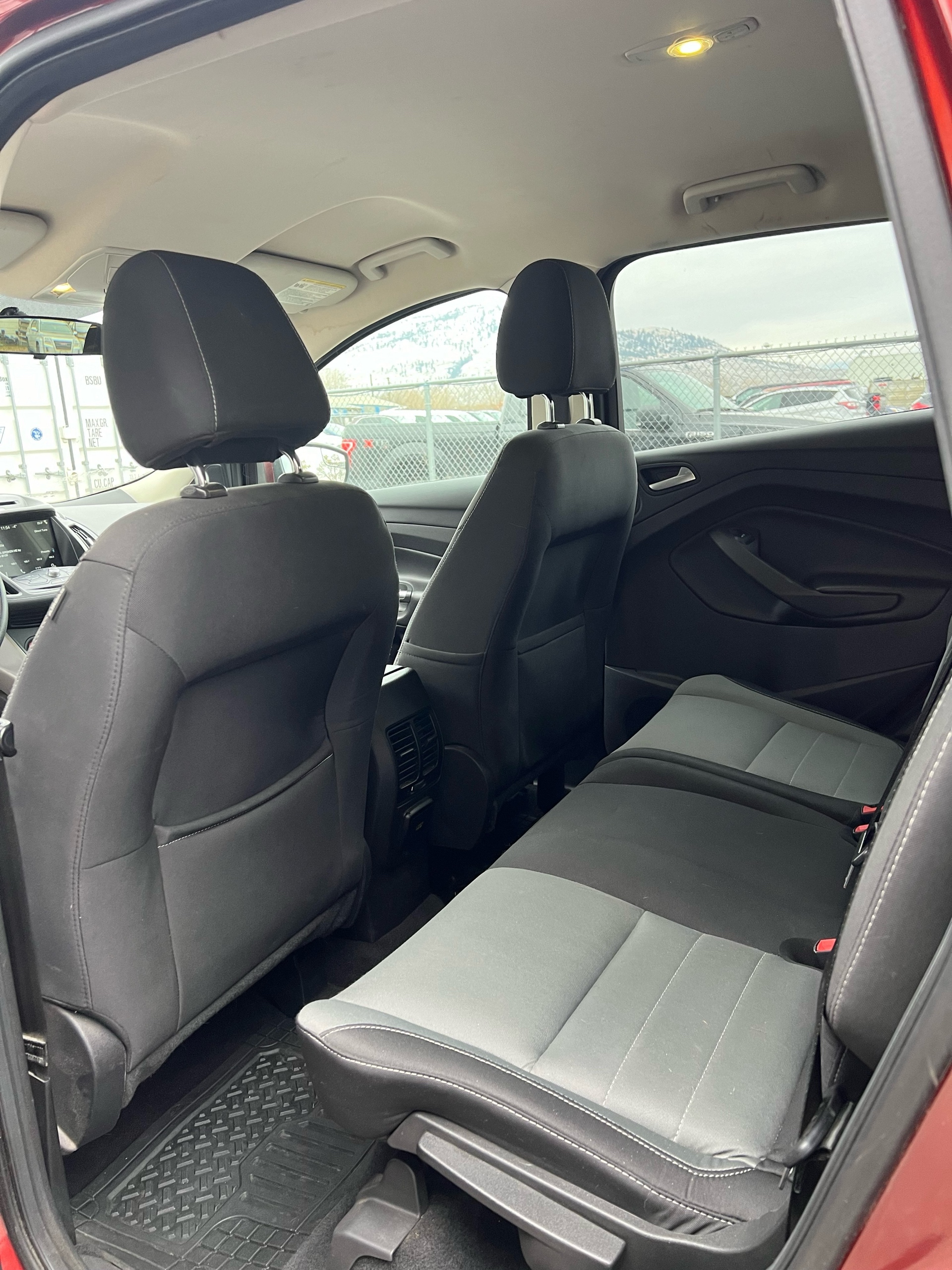 /drivehubautosales/2016-Ford-Escape-5930573448610368.jpg