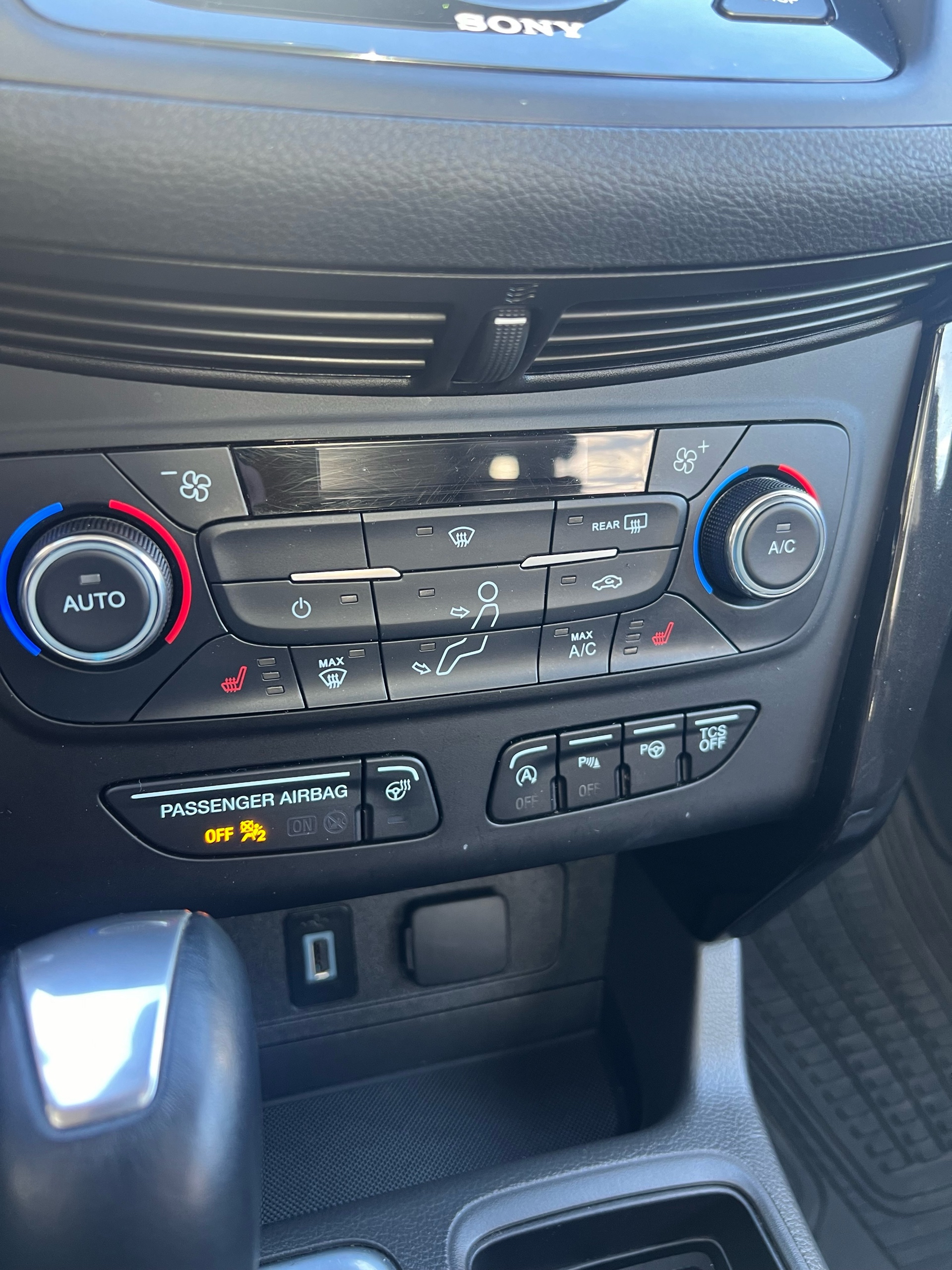 /drivehubautosales/2017-Ford-Escape-8048888855275891.jpg