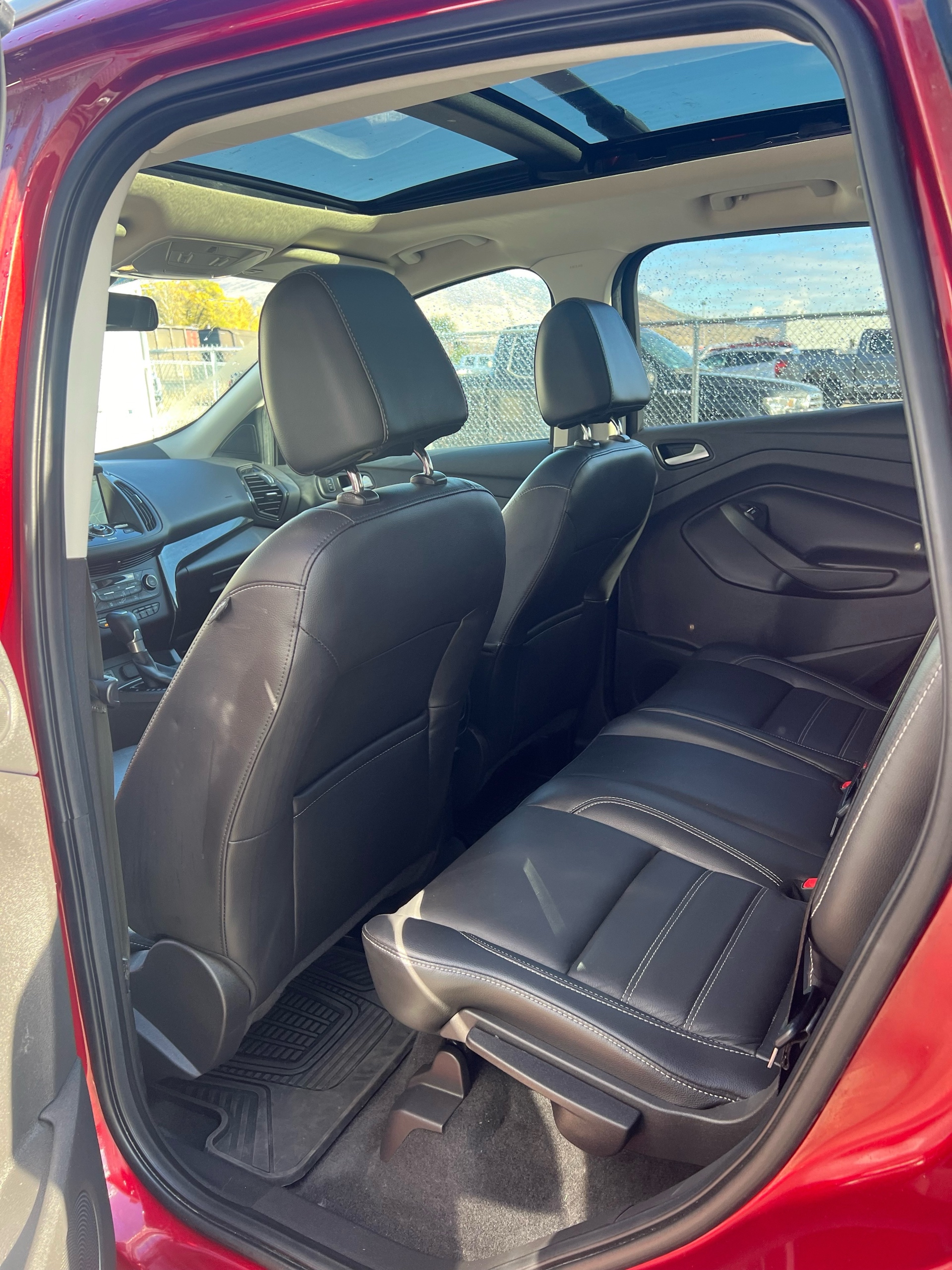 /drivehubautosales/2017-Ford-Escape-8366111567232326.jpg