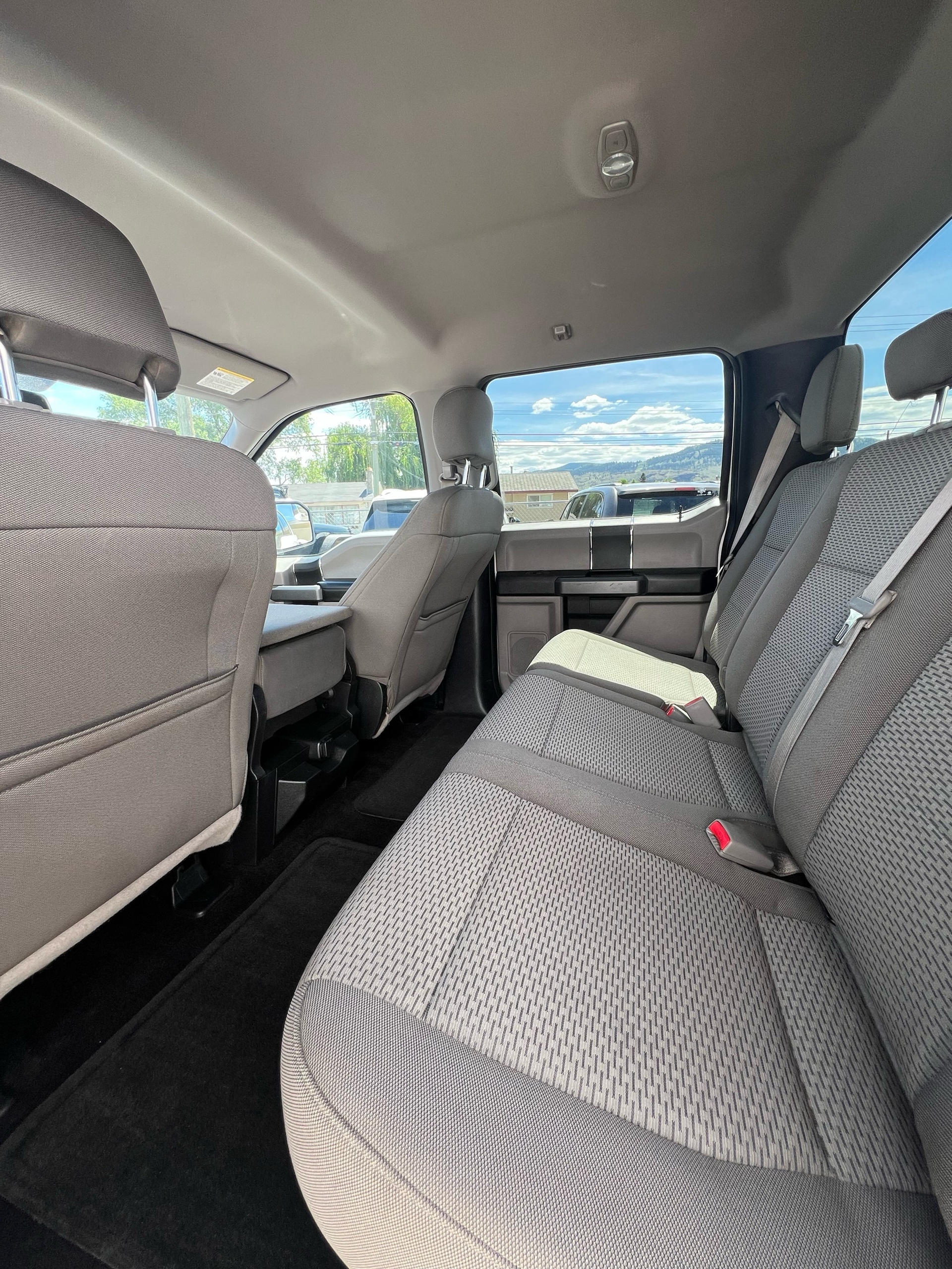 /drivehubautosales/2017-Ford-F-150-40130022862711656.jpg