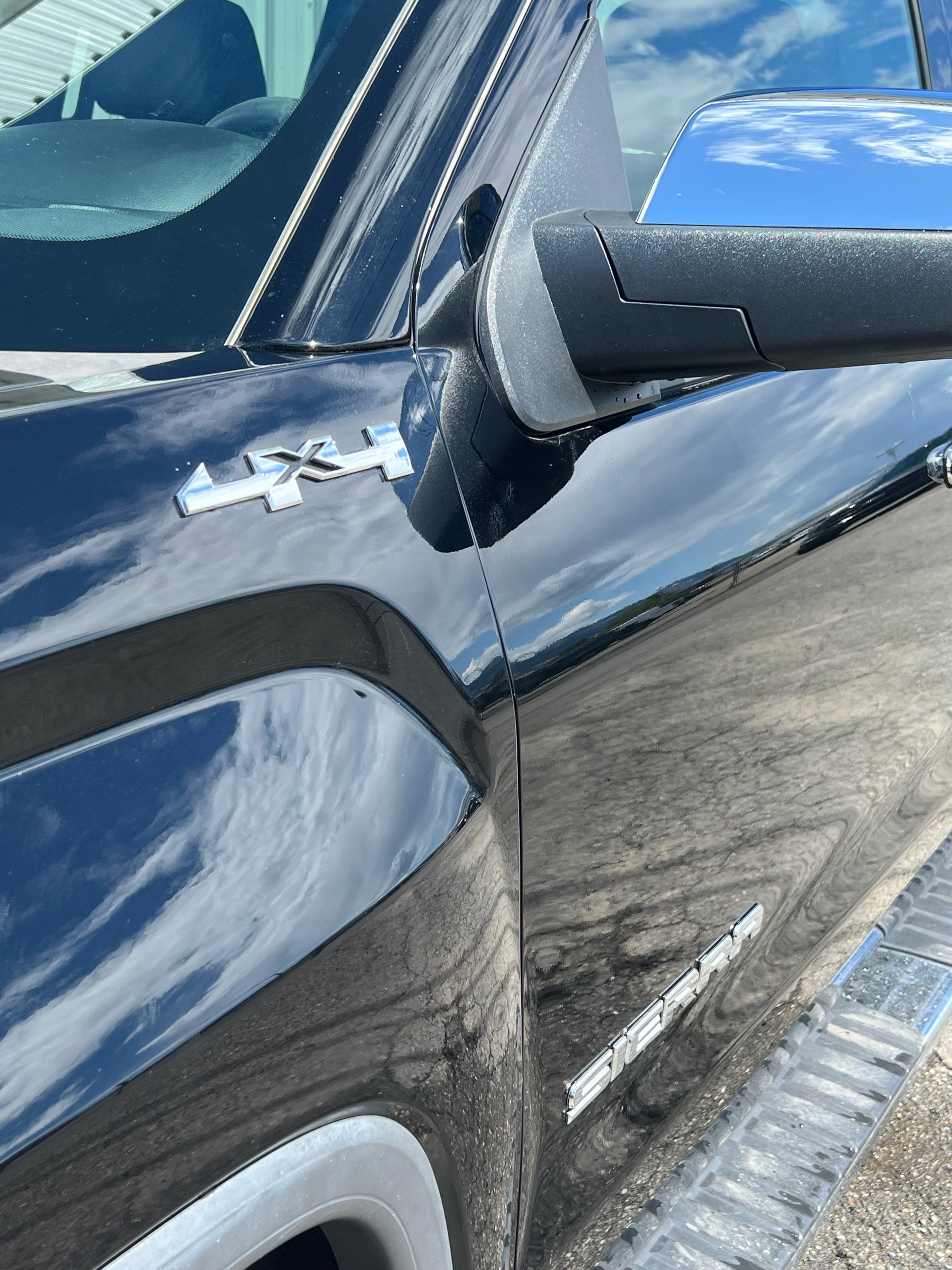 /drivehubautosales/2017-GMC-Sierra1500-20289640116945007.jpg