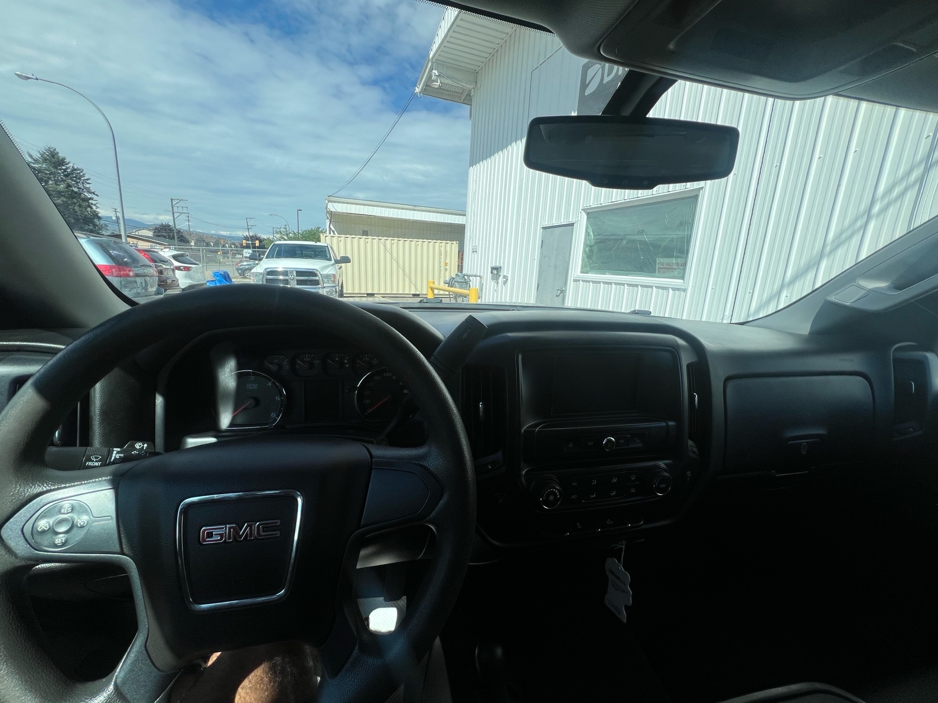 /drivehubautosales/2017-GMC-Sierra1500-5739348192716636.jpg