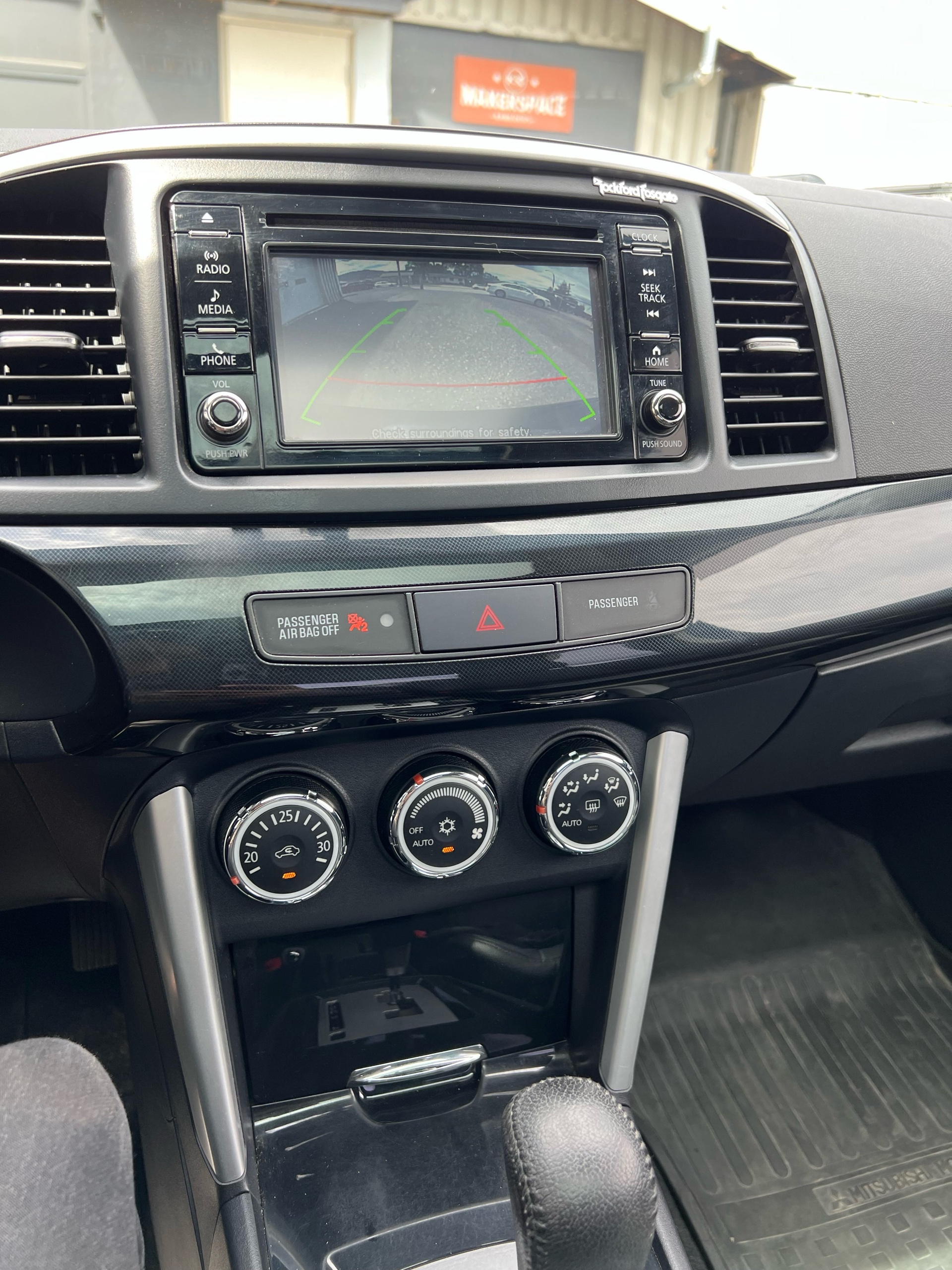/drivehubautosales/2017-Mitsubishi-Lancer-306744191182281.jpg
