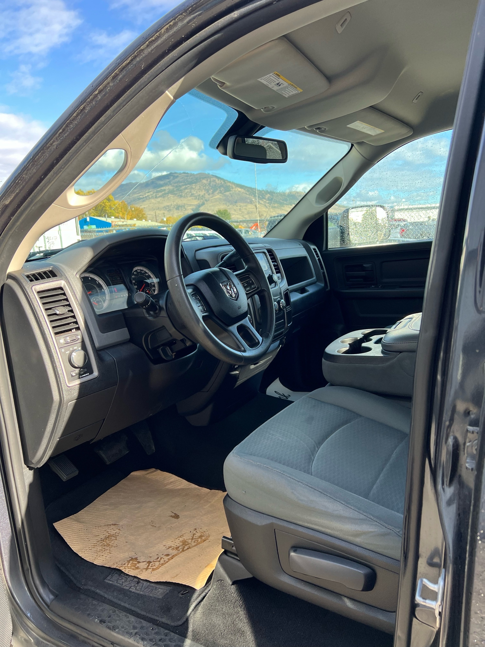 /drivehubautosales/2017-Ram-1500-29435978668378304.jpg