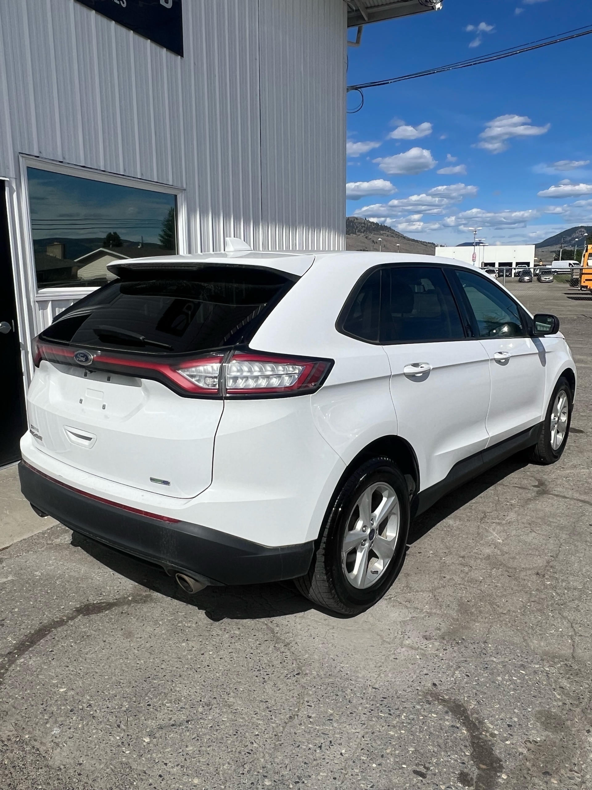 /drivehubautosales/2018-Ford-Edge-22870930470529793.jpg