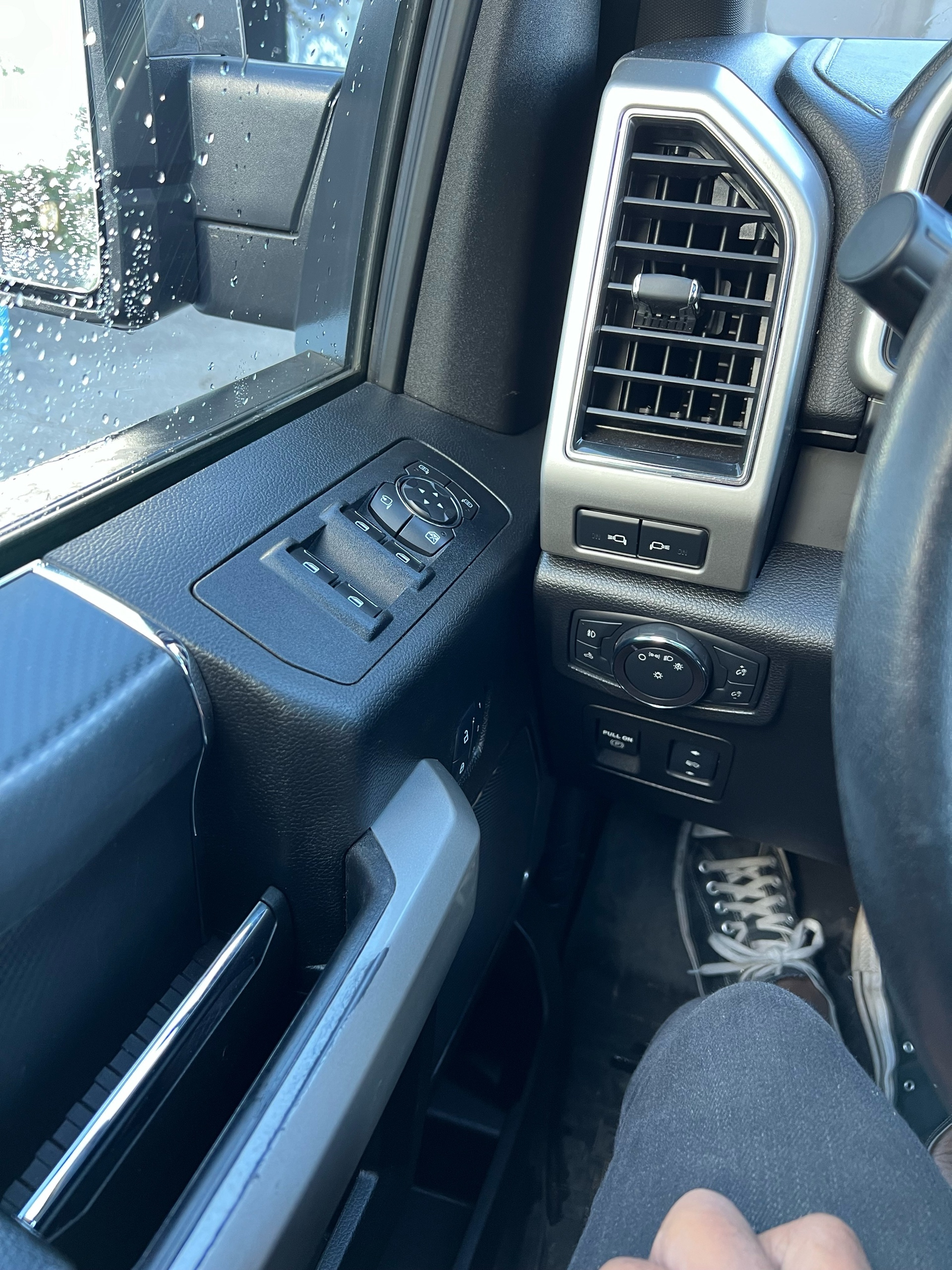 /drivehubautosales/2018-Ford-F-150-5171953254023676.jpg