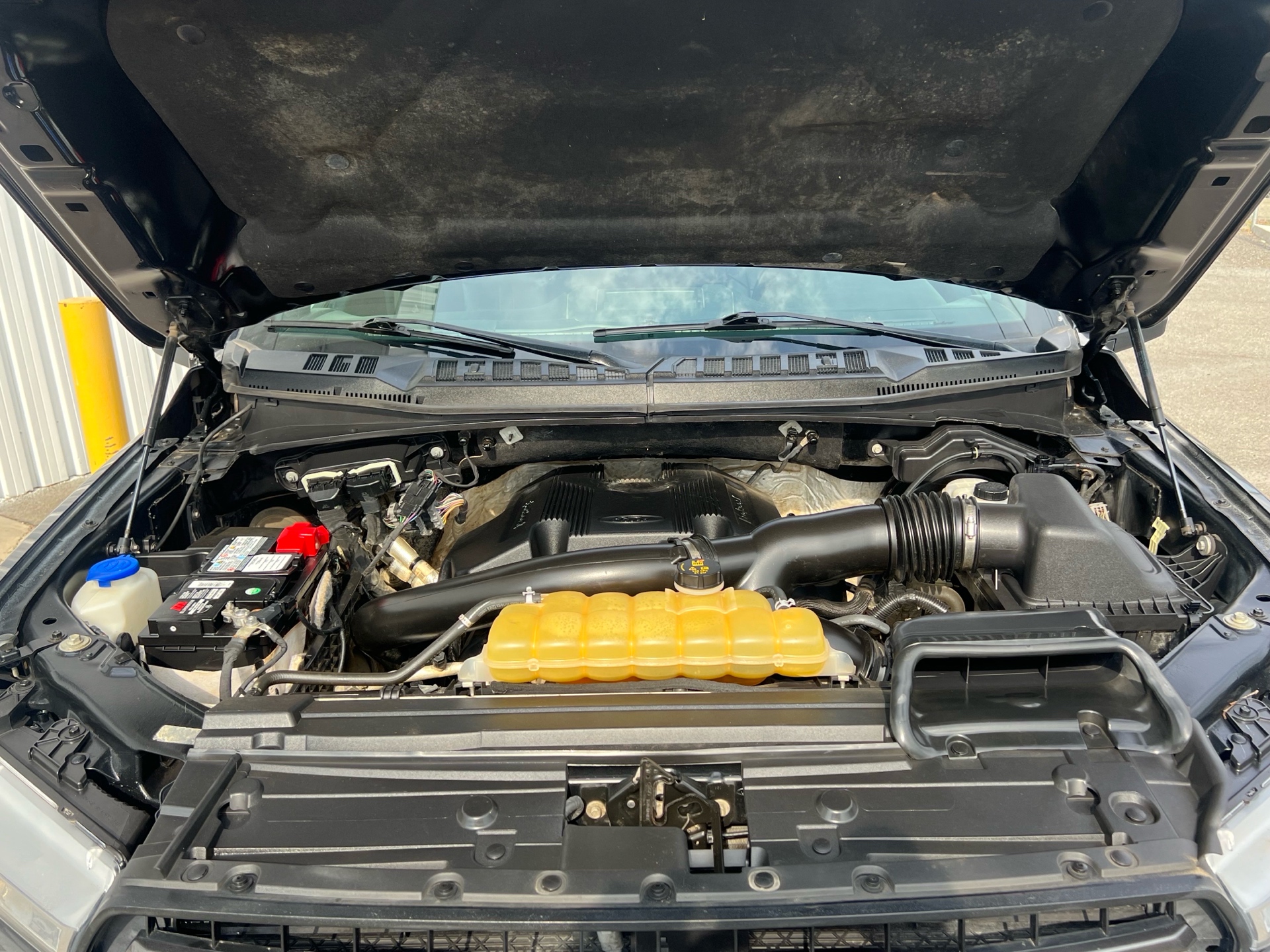 /drivehubautosales/2018-Ford-F-150-6188679195499303.jpg