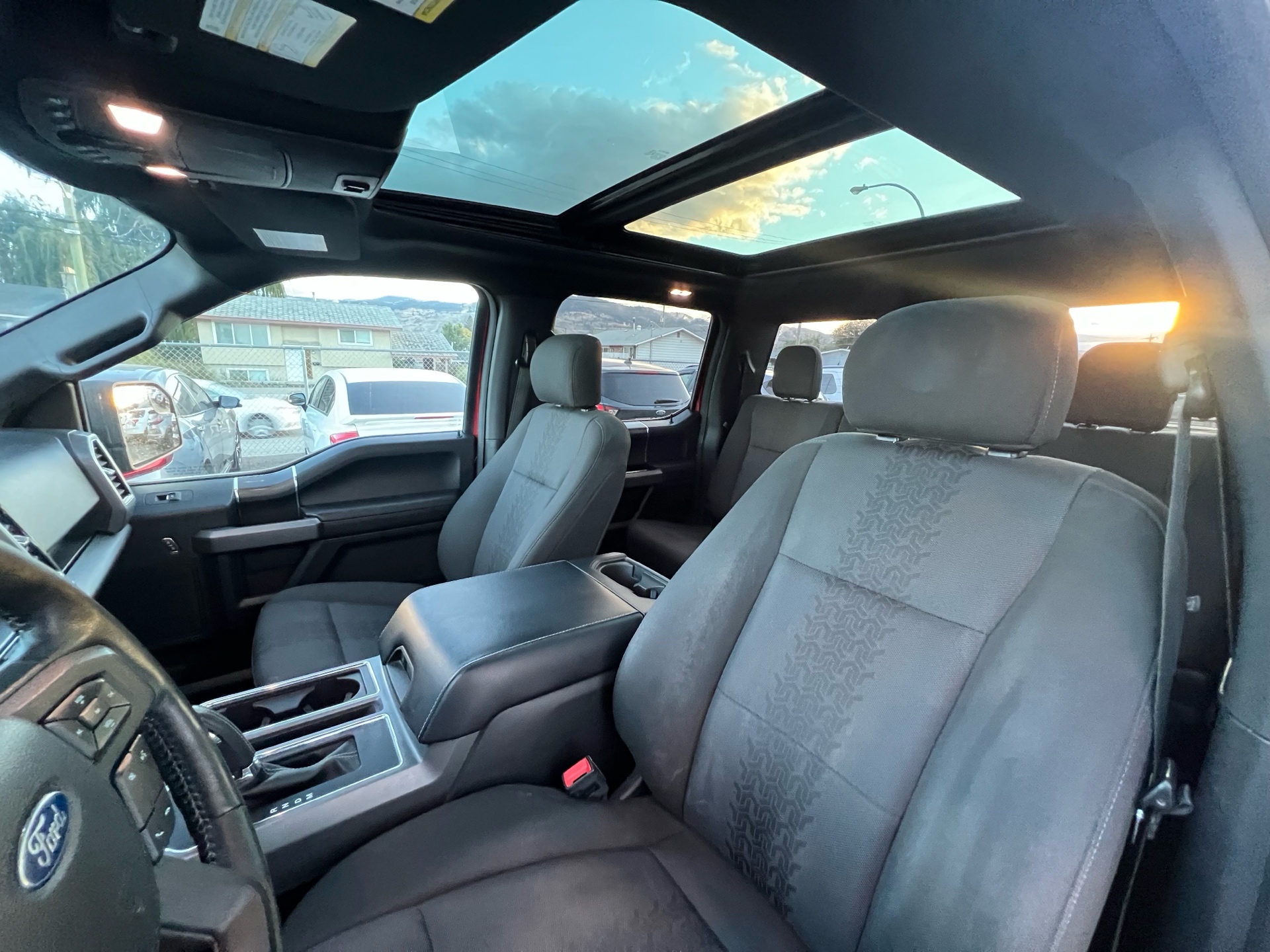 /drivehubautosales/2018-Ford-F-150-7388412700487454.jpg