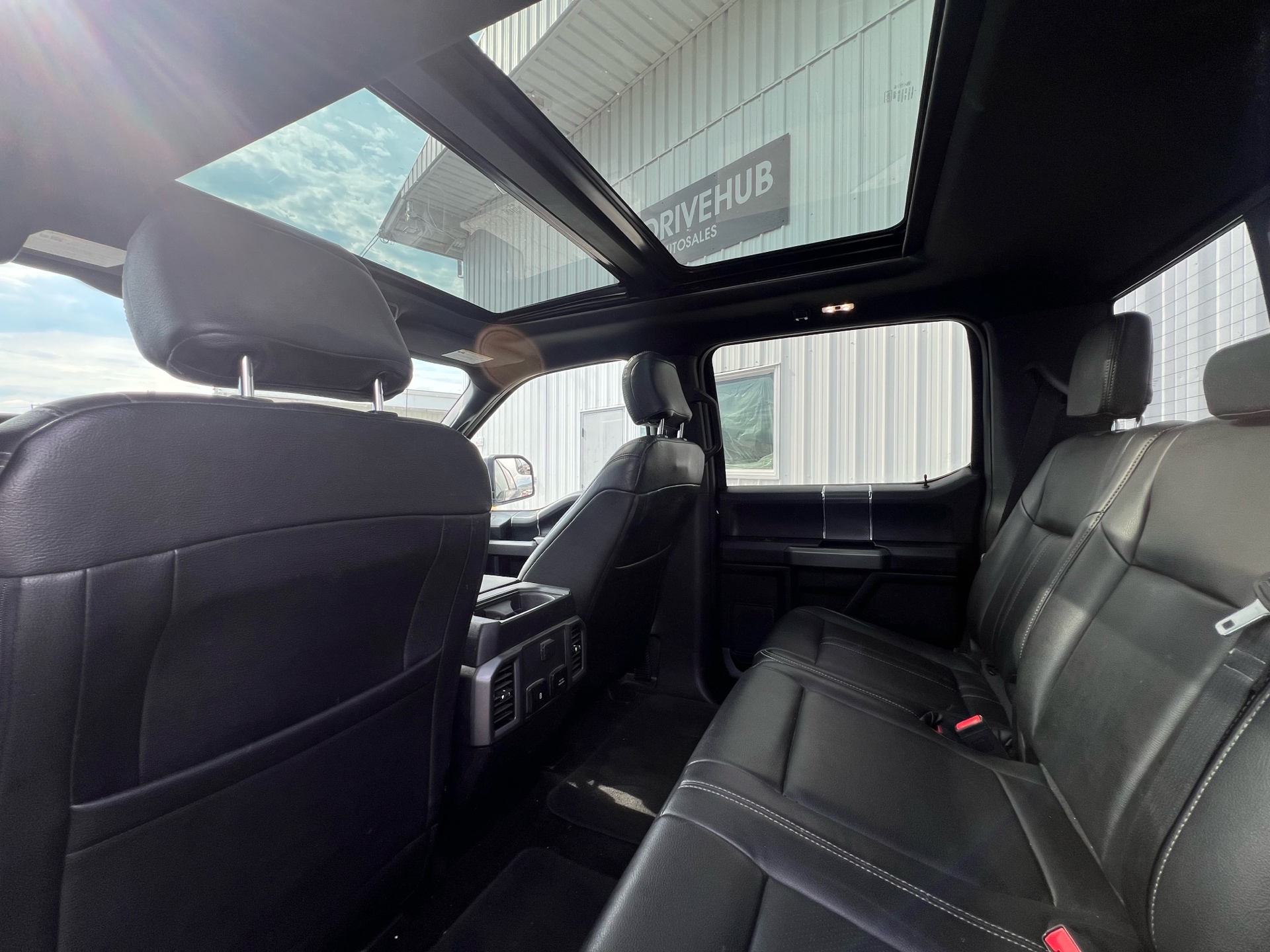 /drivehubautosales/2018-Ford-F-150-7881507703157351.jpg