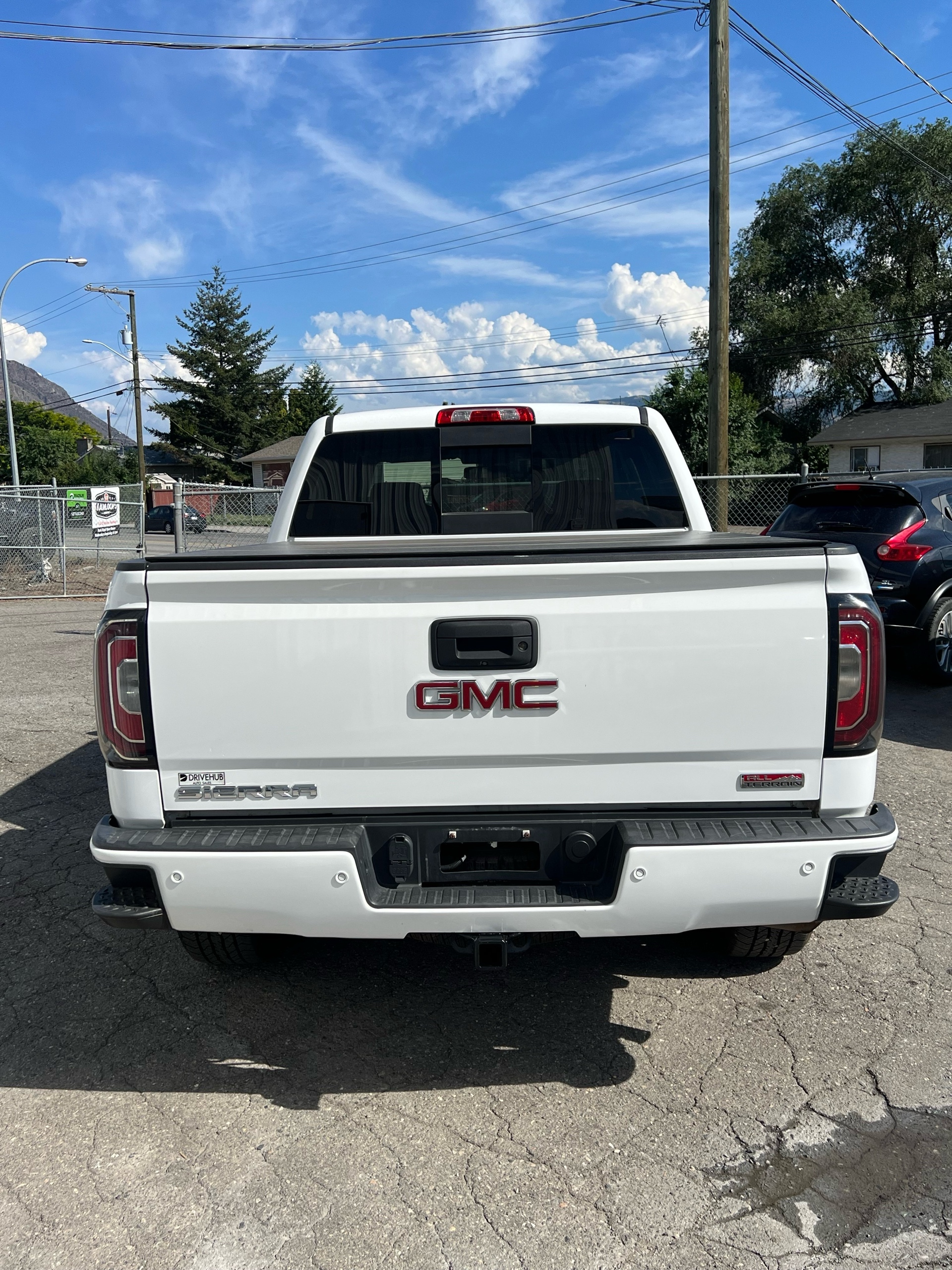 /drivehubautosales/2018-GMC-Sierra1500-49147228099777385.jpg