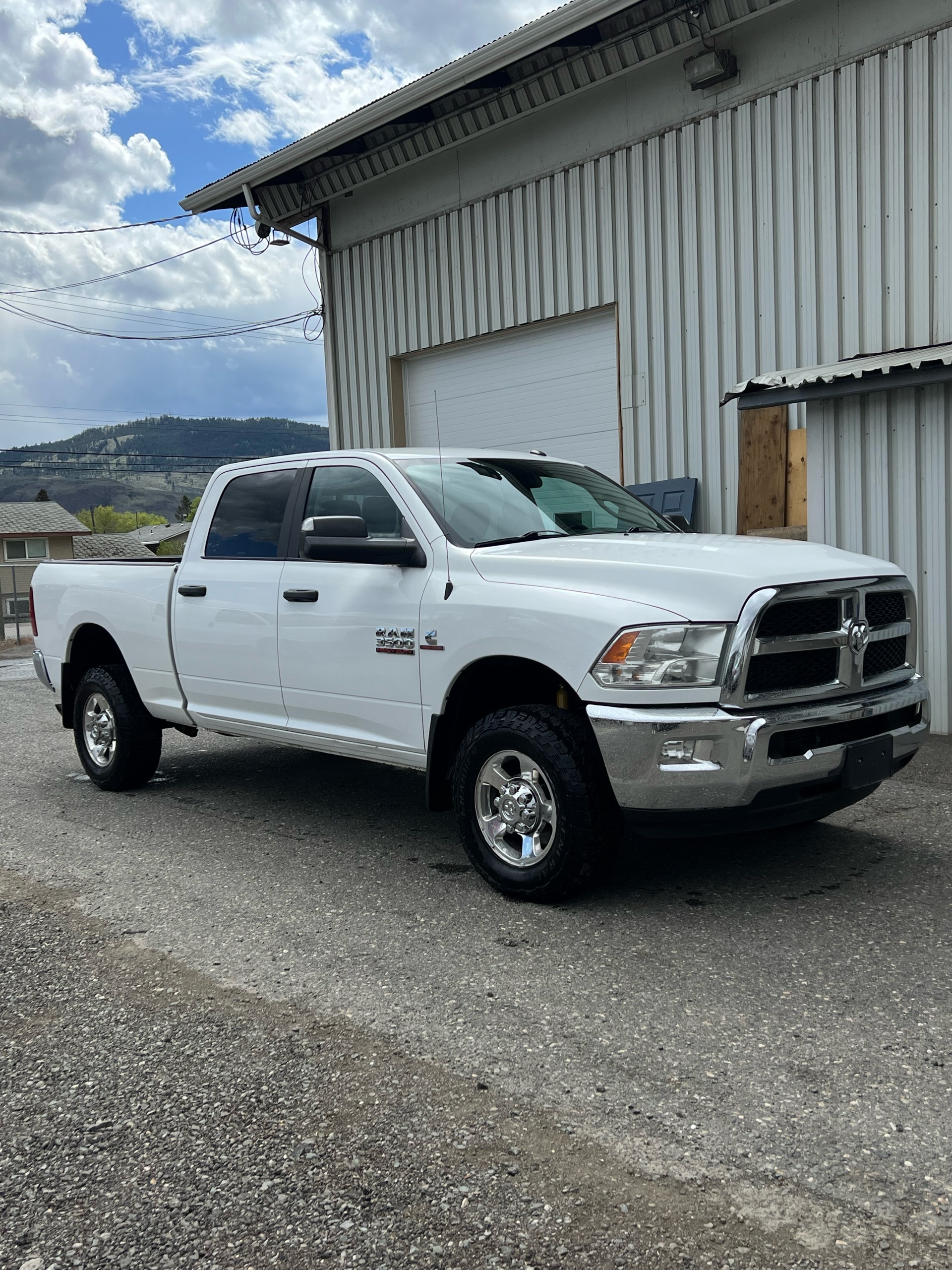 /drivehubautosales/2018-Ram-3500-8164687561558075.jpg