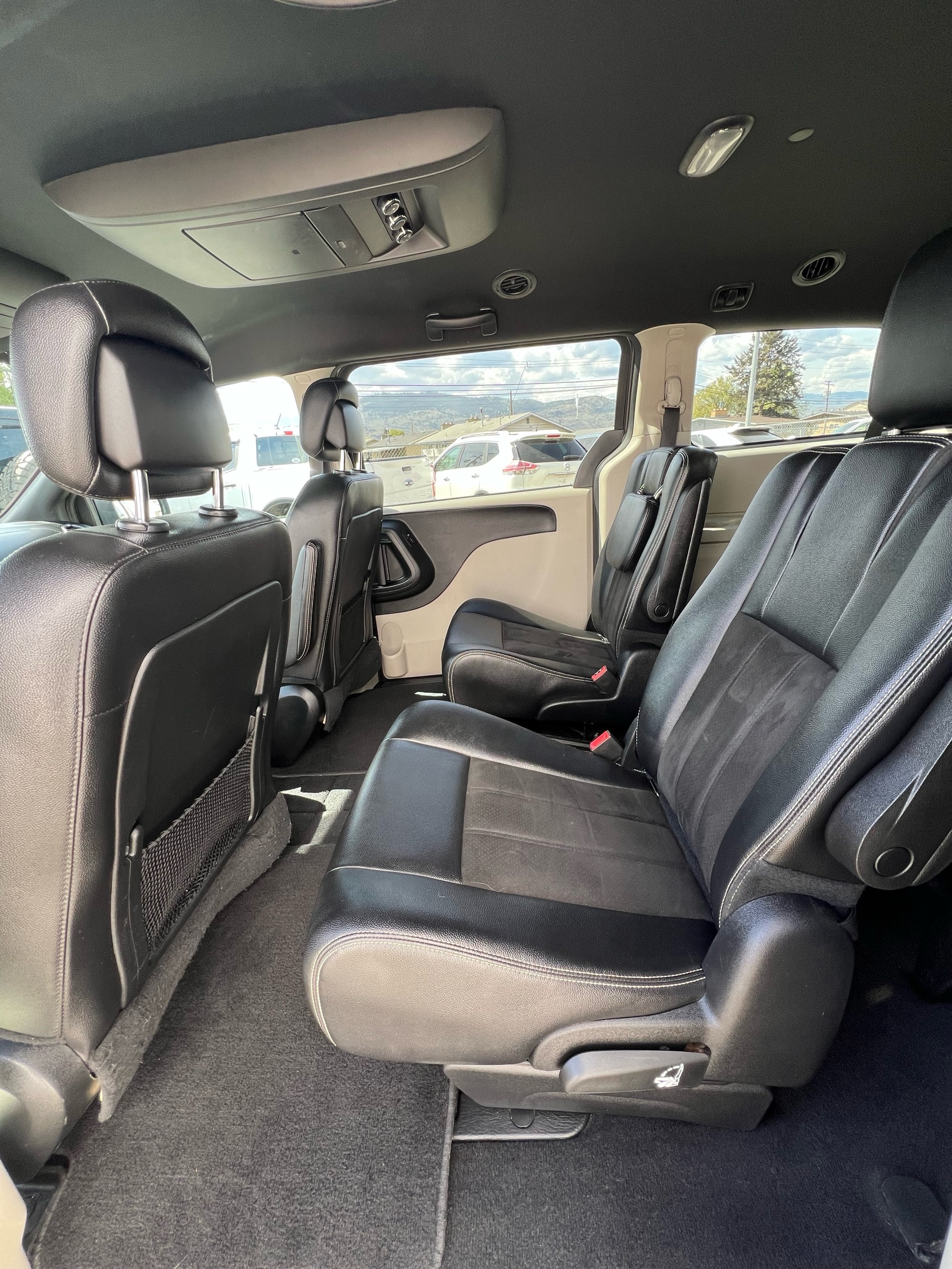 /drivehubautosales/2019-Dodge-GrandCaravan-9319888224749568.jpg