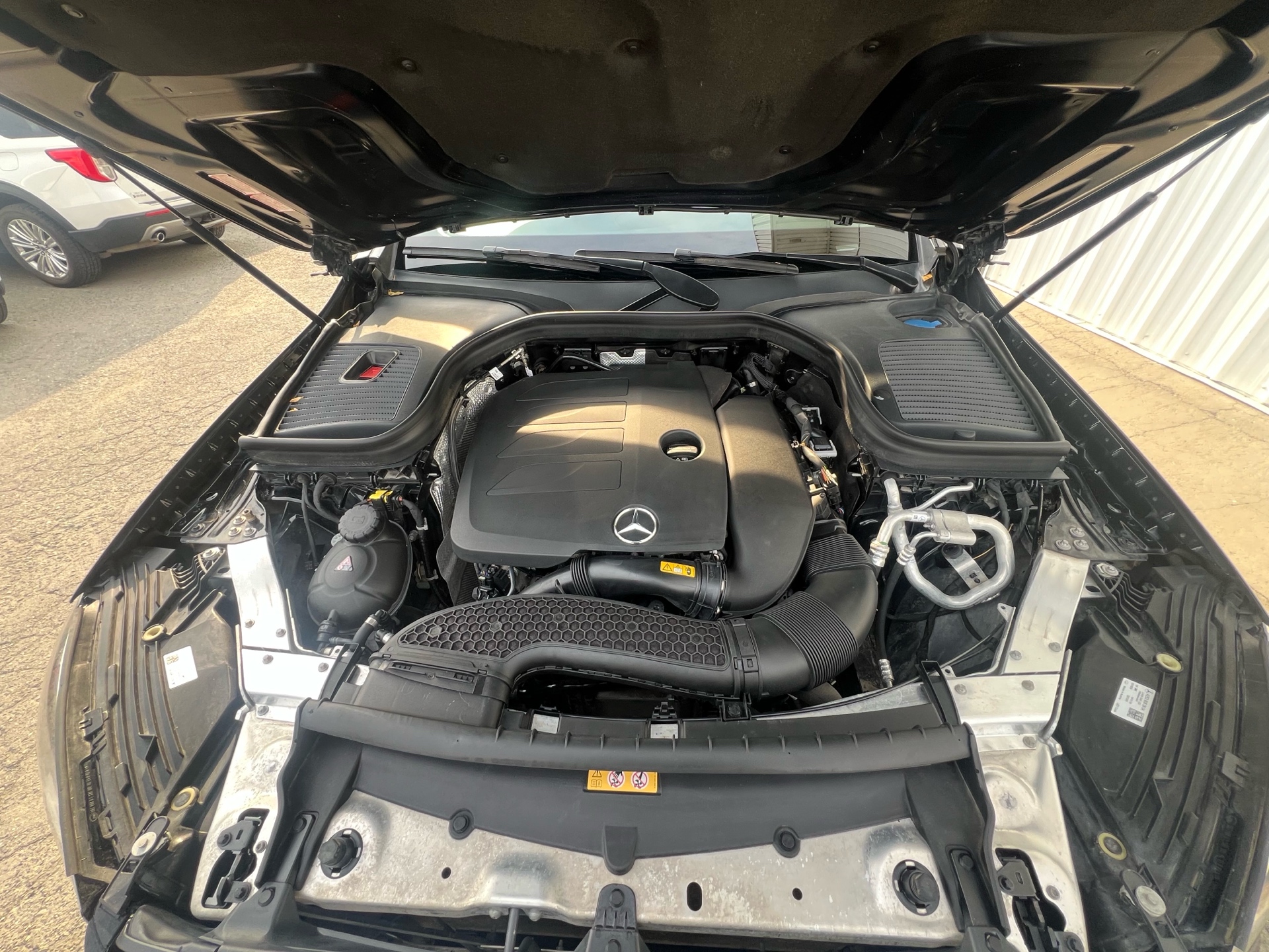 /drivehubautosales/2022-Mercedes-Benz-GLC-Class-4516745240095068.jpg
