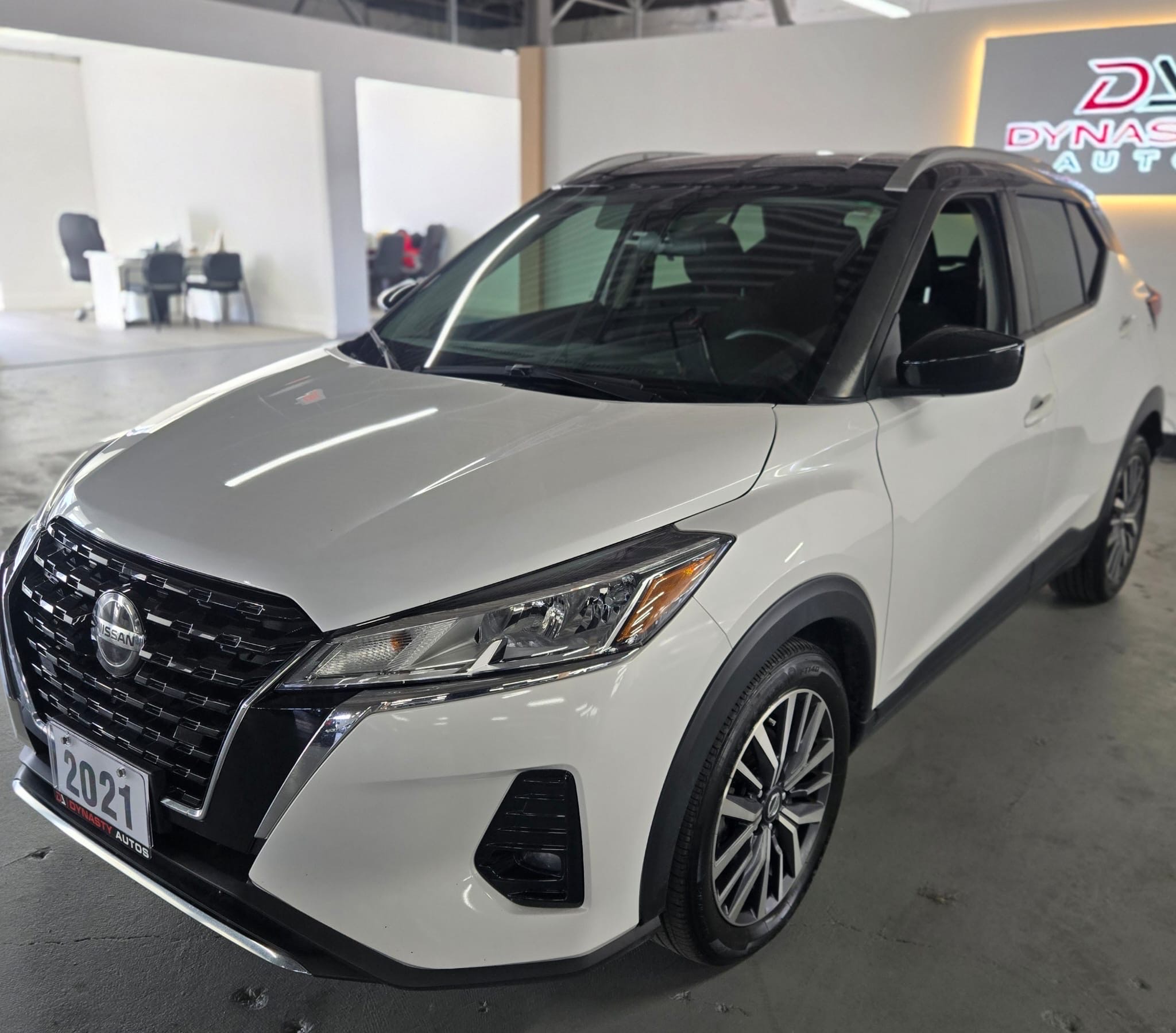 2021 Nissan Kicks SV | Clean CARFAX | 100 % Dealer Serviced for sale at Dynasty Auto Selection Inc