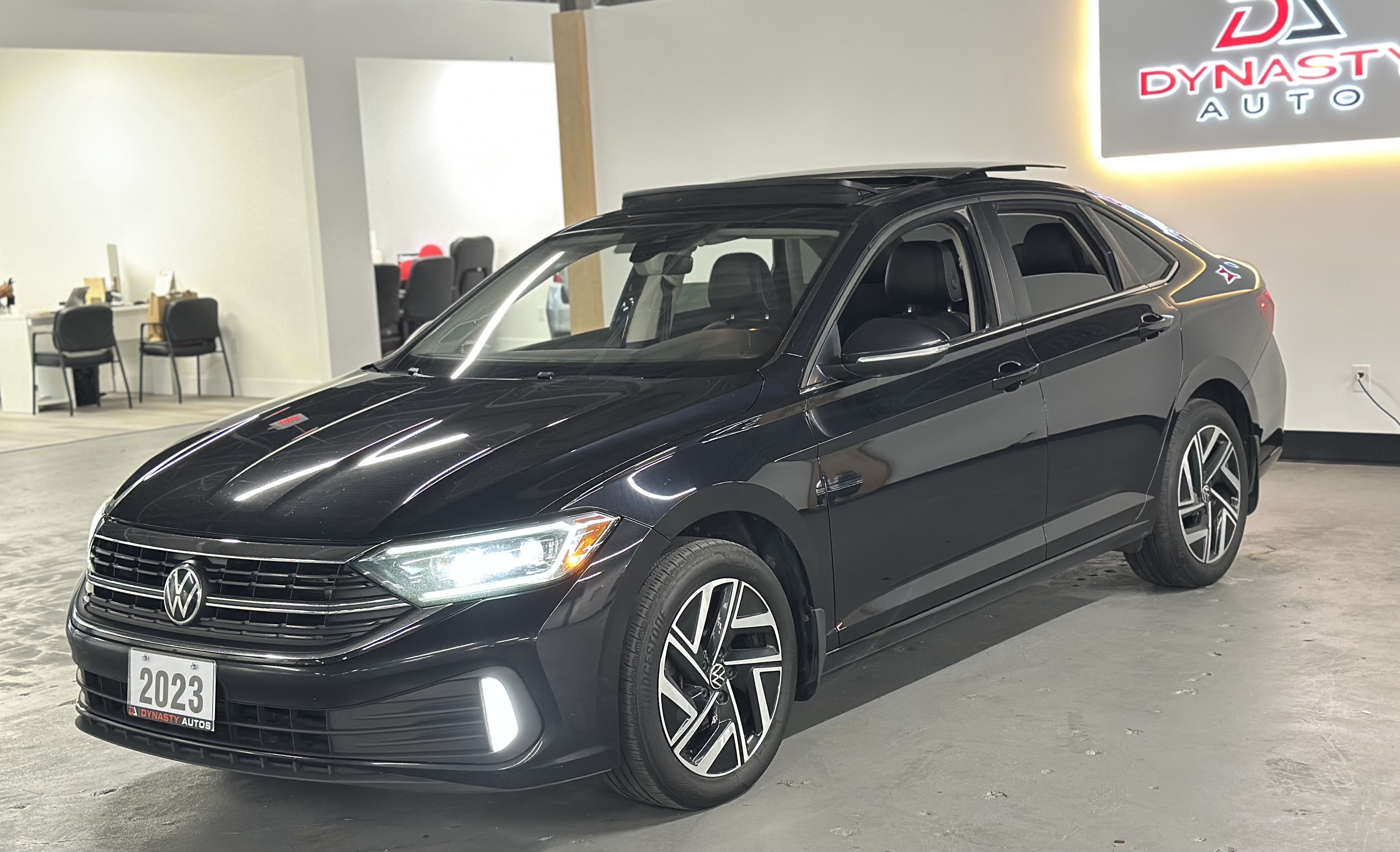 2023 Volkswagen Jetta Highline Auto|CLEAN CARFAX|ONE OWNER|ADAPTIVE CRUISE CONTROL|BSM|LANE ASSIST|NAVIGATION|PANO ROOF|REMOTE STARTER| for sale at Dynasty Auto Selection Inc