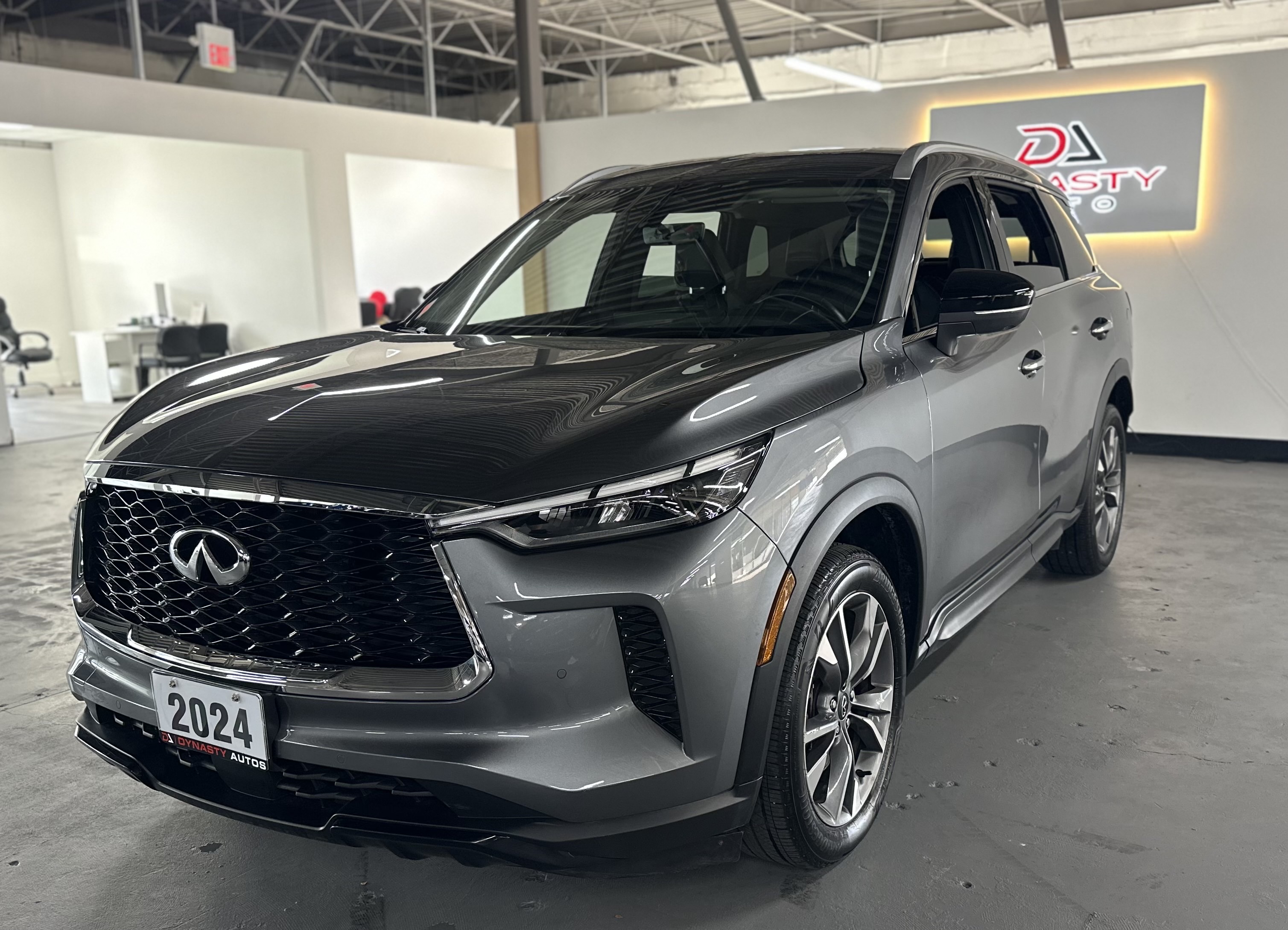 2024 Infiniti QX60 LUXE AWD | Clean CARFAX | 7 Passengers for sale at Dynasty Auto Selection Inc